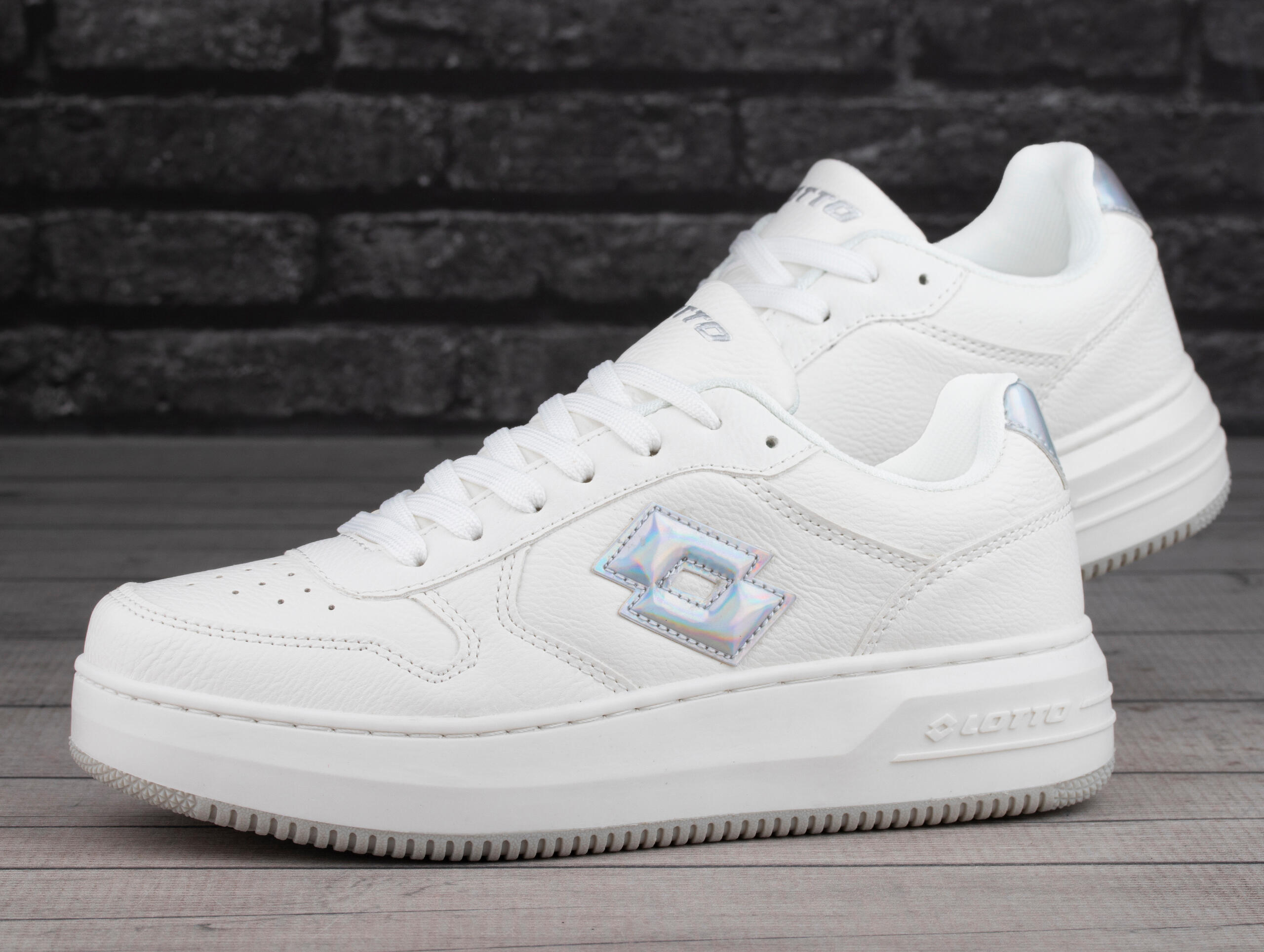 Buty damskie sportowe klasyczne Lotto PALIOT PF GC 3/7