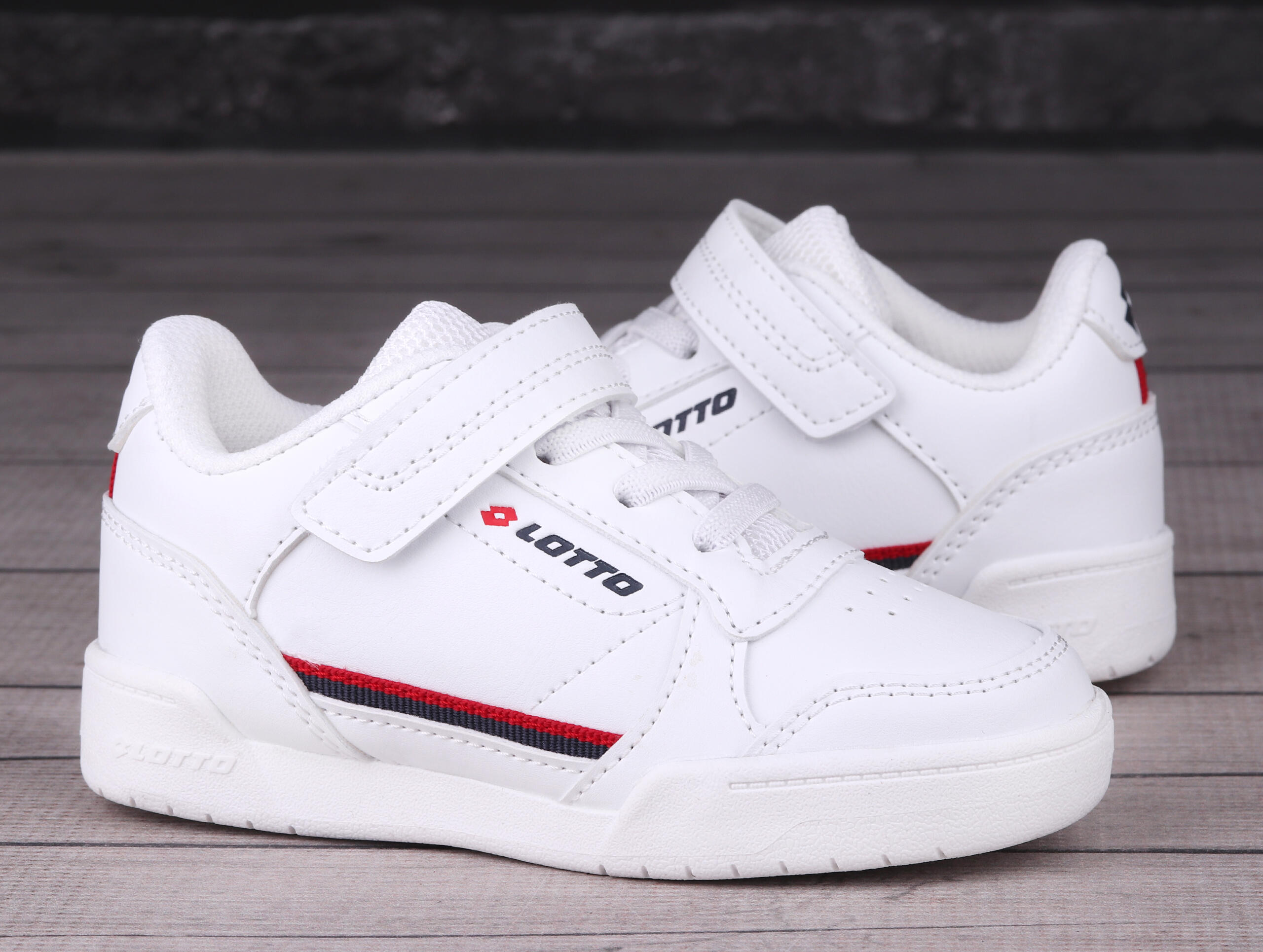 Buty dziecięce tramki sportowe Lotto NANDU K