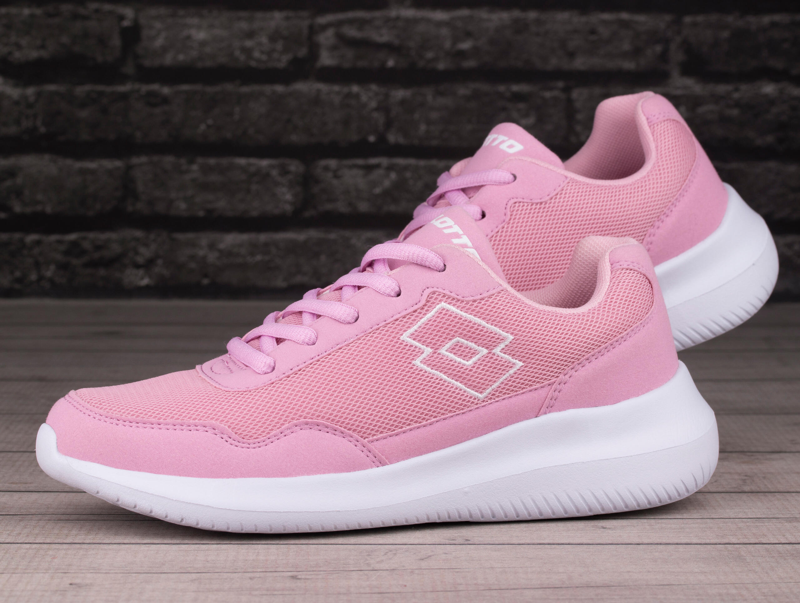 Buty damskie do biegania Lotto CONNECT 3/7