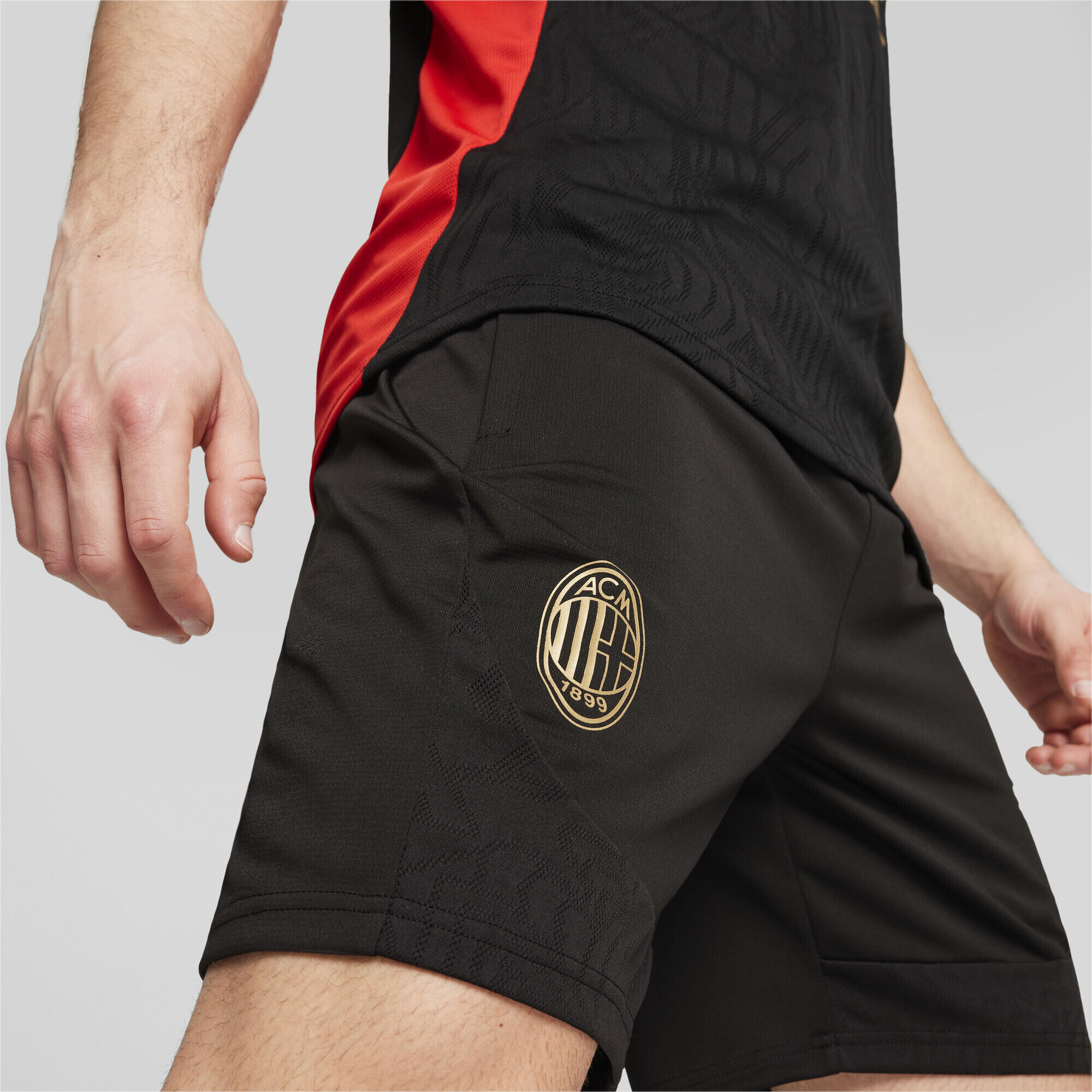 Short d’entraînement AC Milan Homme PUMA Black For All Time Red 4/7