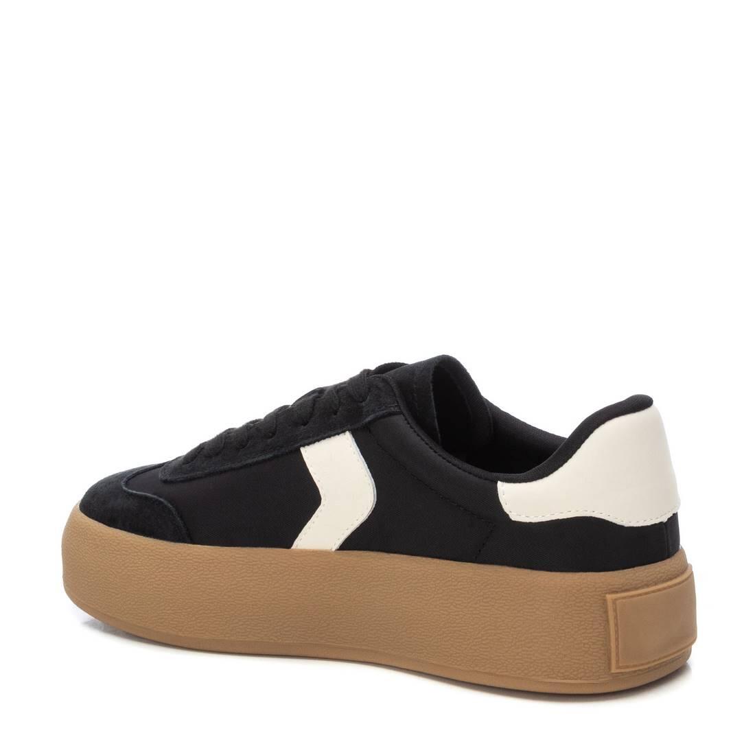 Zapatilla De Mujer Xti 142953 Negro 4/6