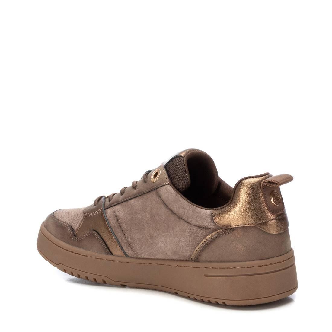 Zapatilla De Mujer Carmela 161808 Taupe 3/4