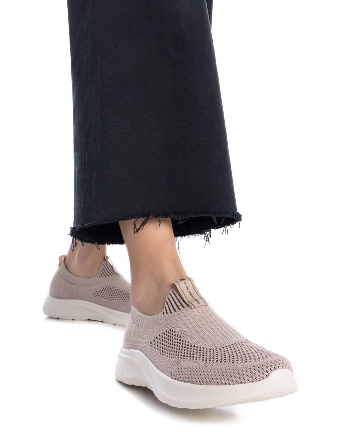Baskets Xti modèle 143180-01 pour femmes 2/6