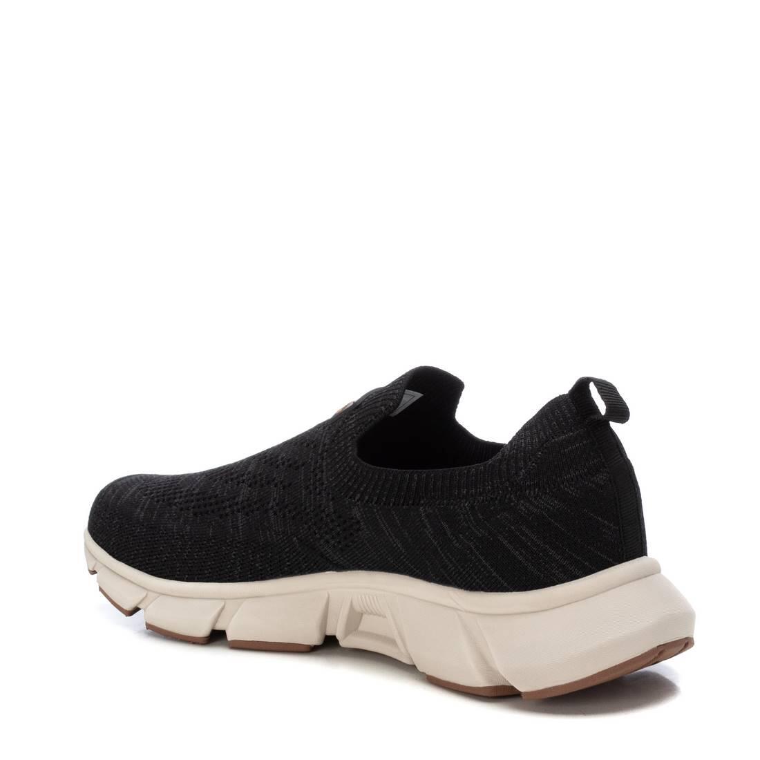 Zapatilla De Hombre Xti 143155 Negro 3/5