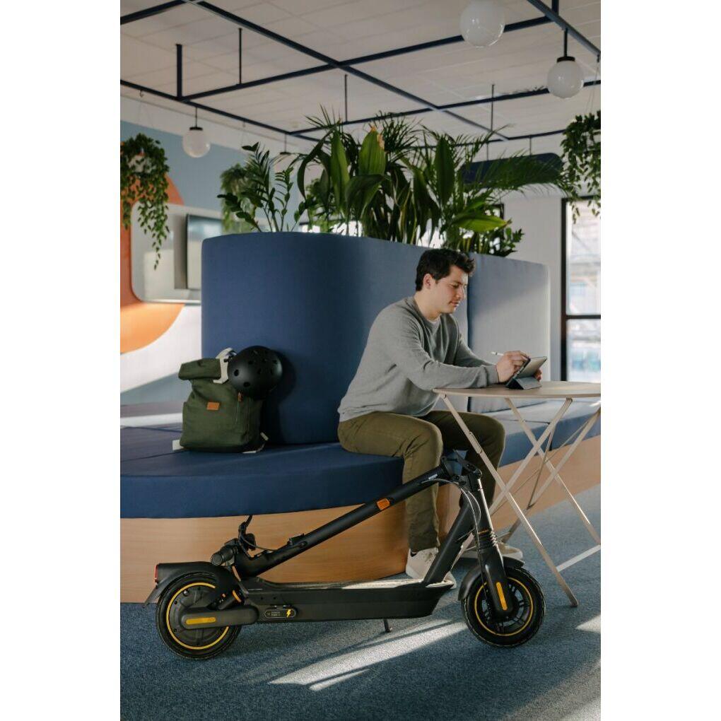 Scooter elettrico Segway-Ninebot KickScooter Max G2 E 4/5