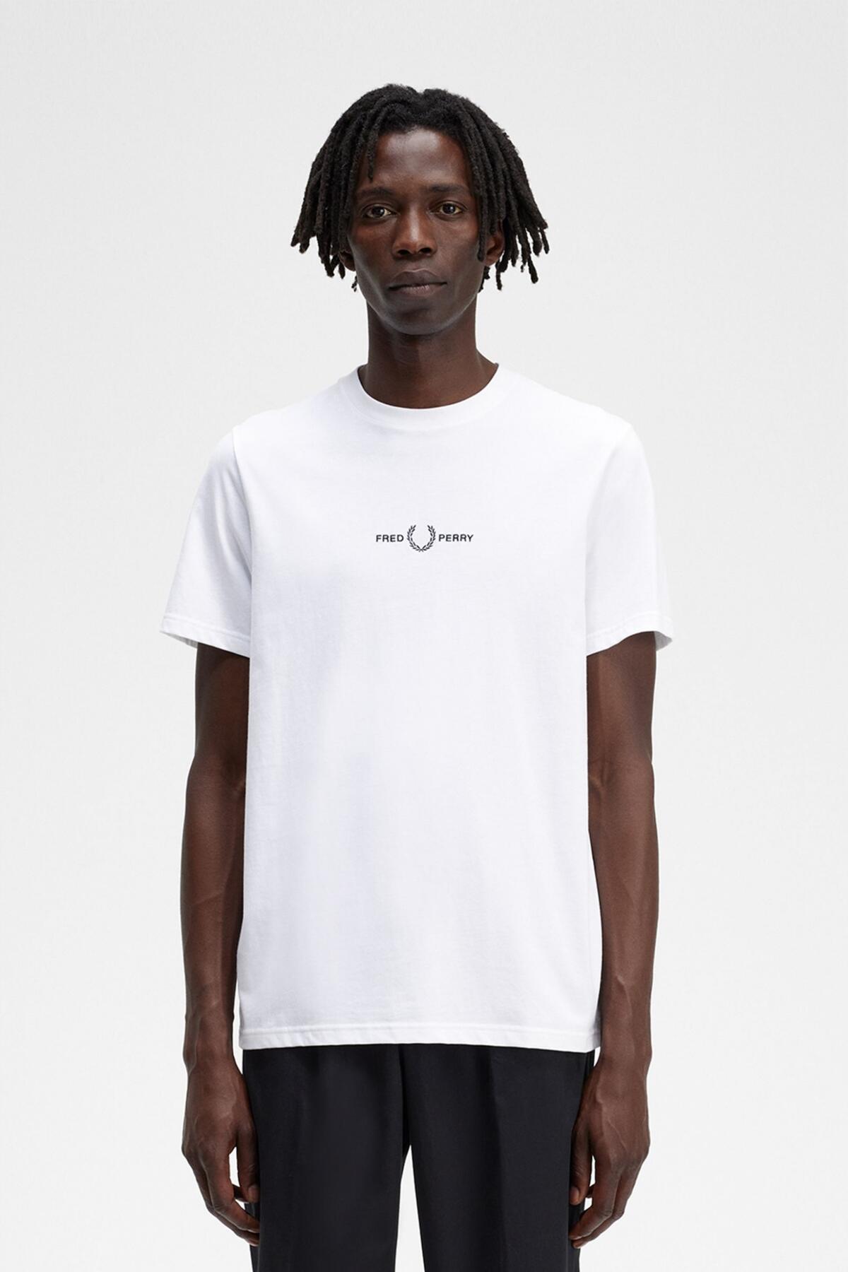 T-shirt pour homme Fred Perry brodé Blanc. 5/5