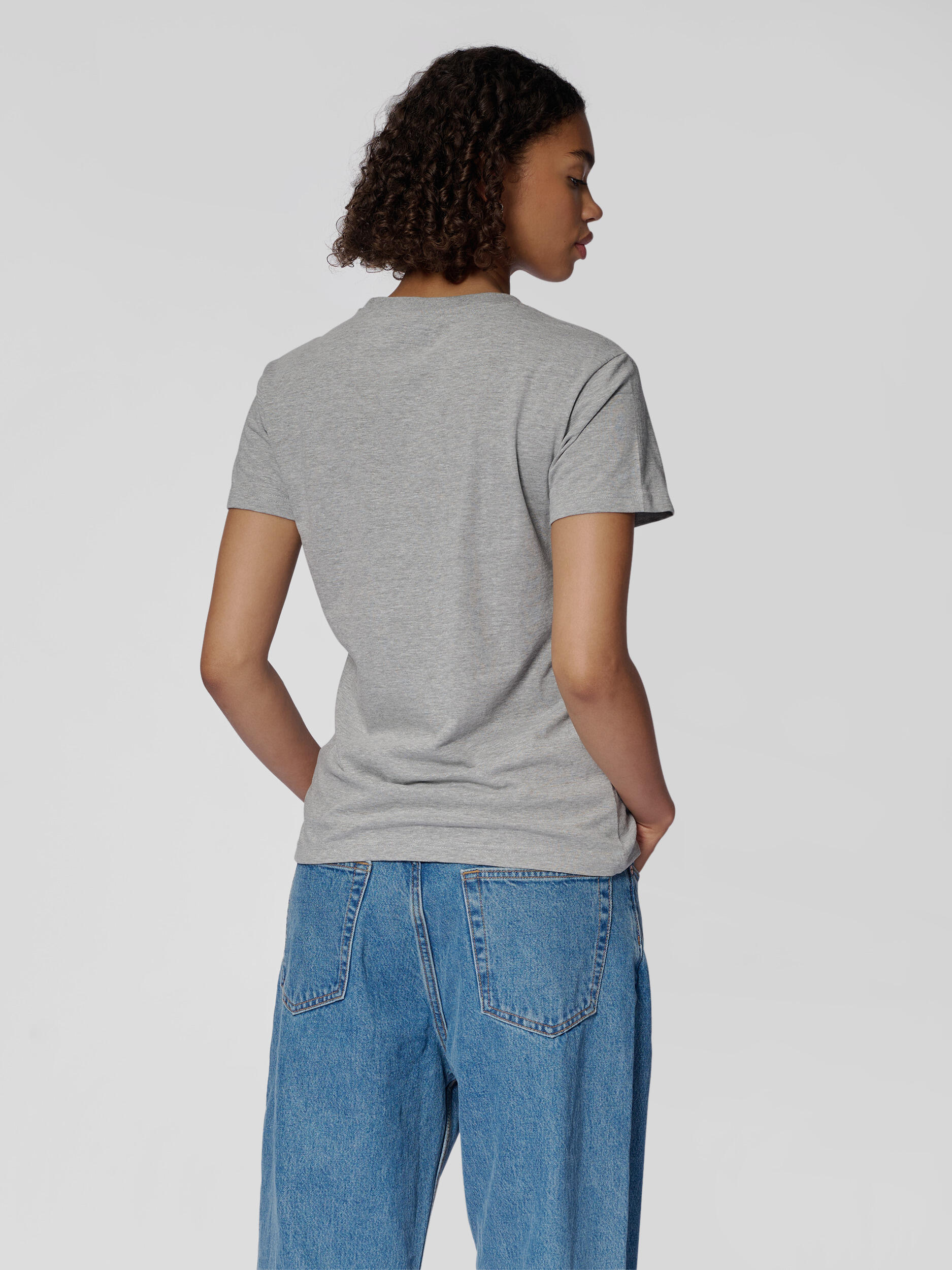T-shirt da donna con logo Hummel Elemental 2/7
