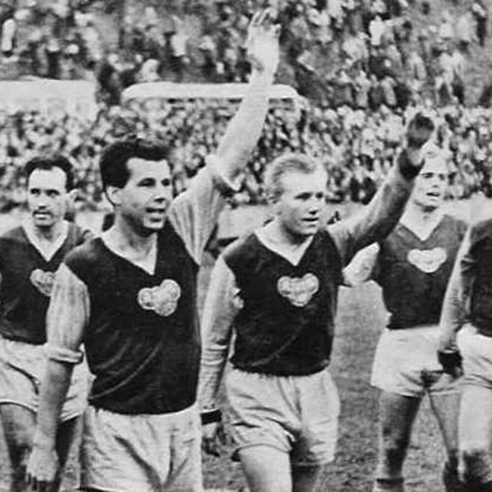 Maillot de football rétro - Homme - Dukla Prague années 1960 - Rouge 2/7