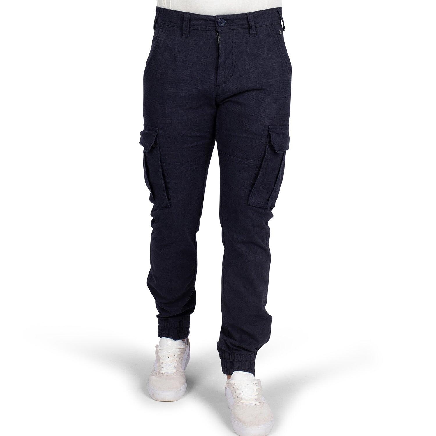 bleu marine.