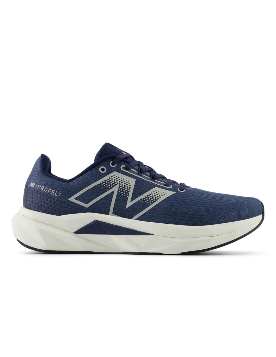 NEW BALANCE picture