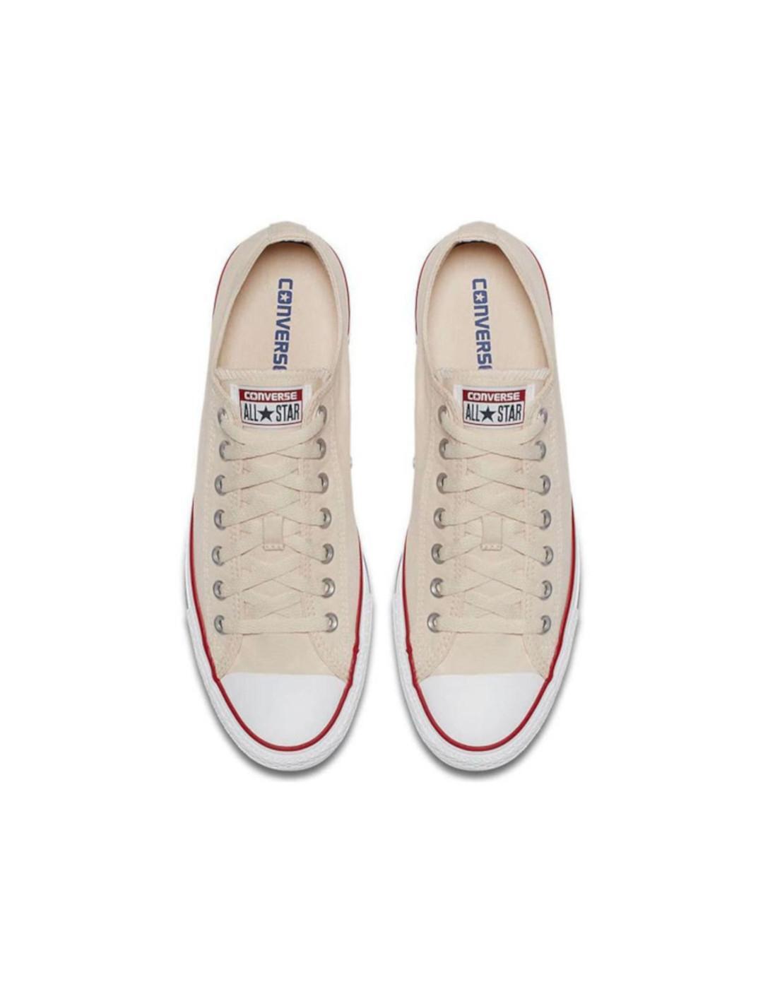 Sapatilhas femininas Converse Chuck Taylor Bege. 3/5