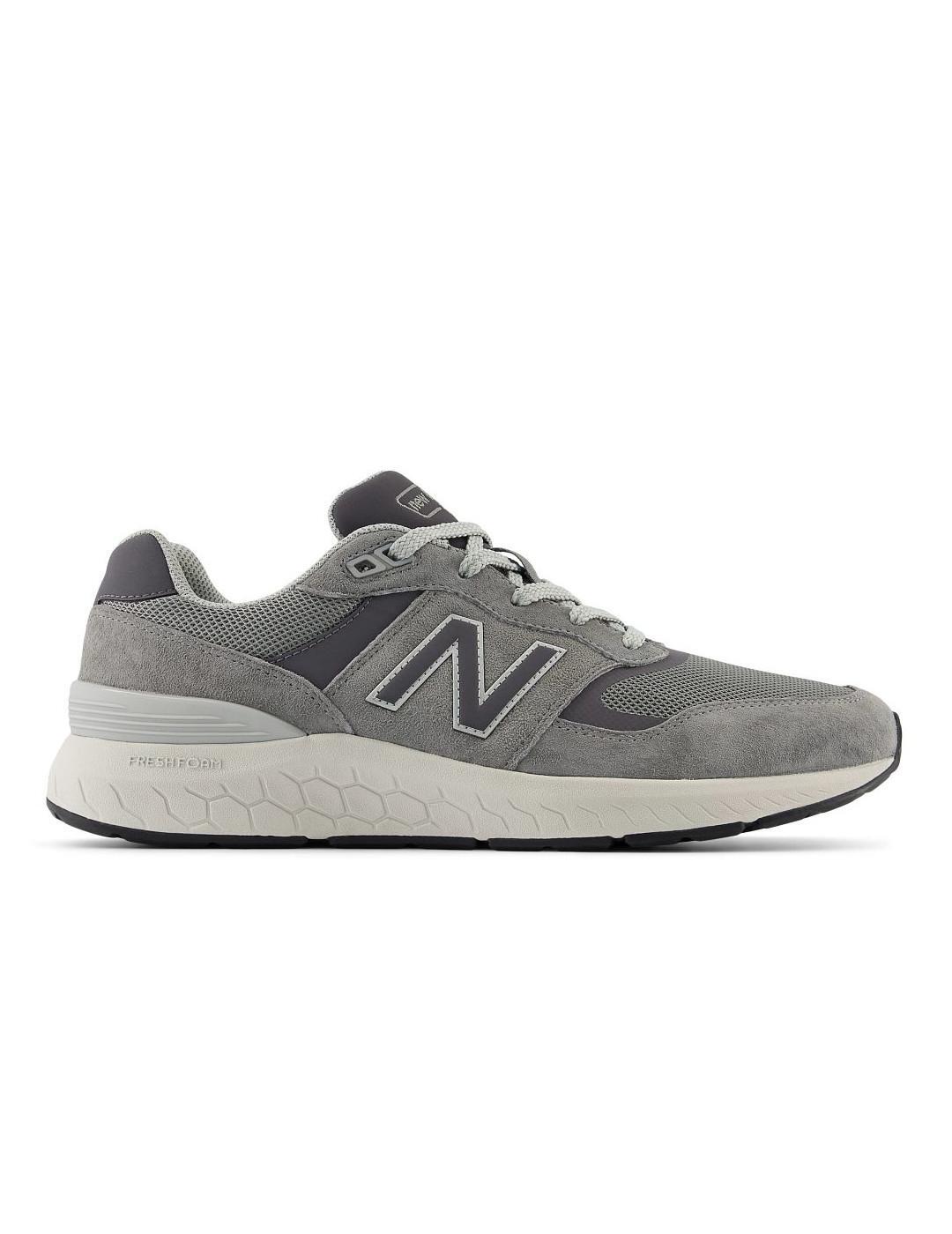 NEW BALANCE picture