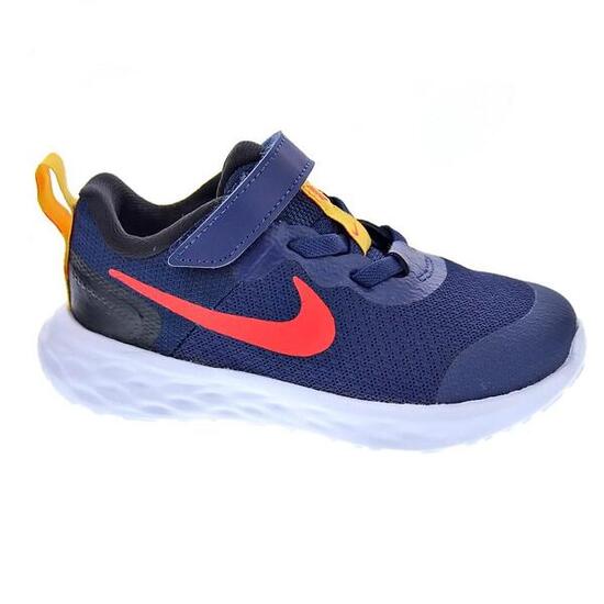NIKE Zapatillas modelo Revolution 6.