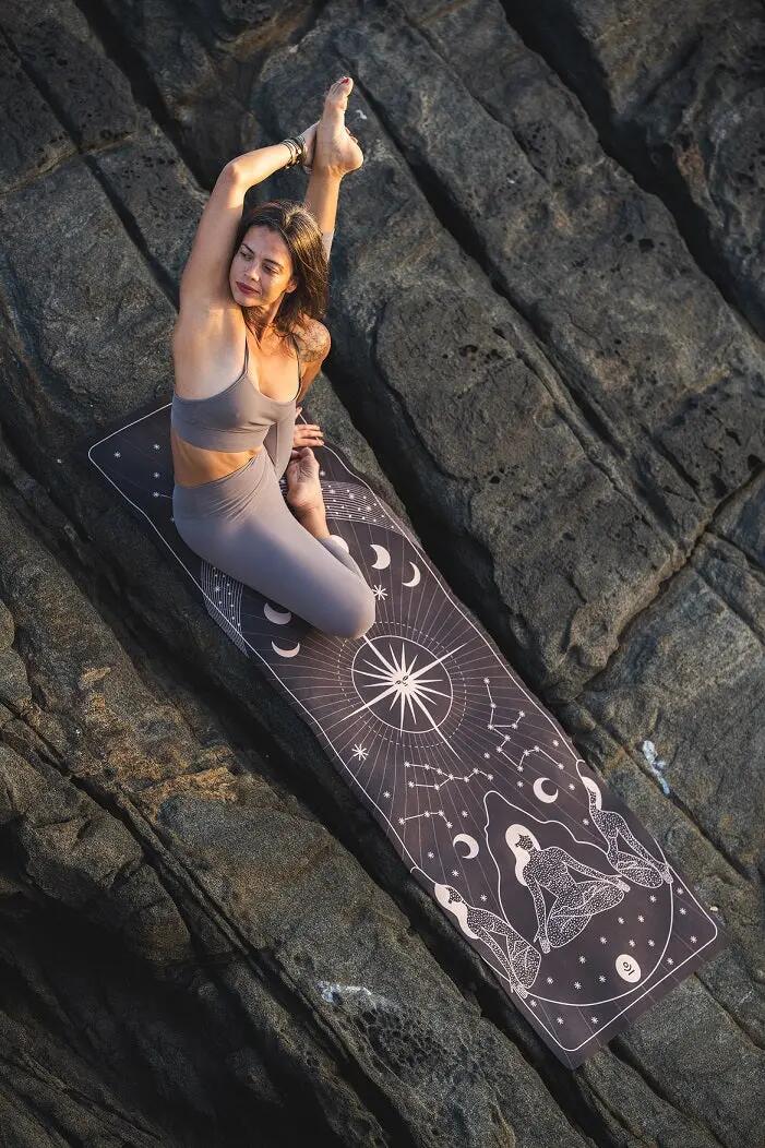 Mata do jogi podróżna Moonholi Universe Travel z antypoślizgową powierzchnią 3/7