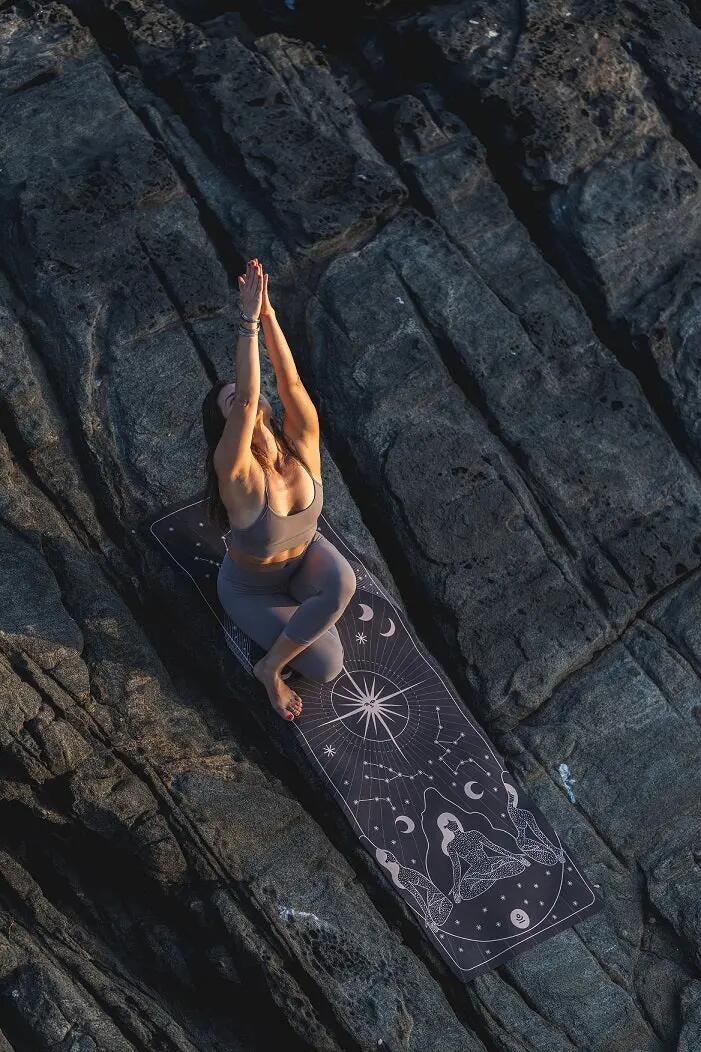 Mata do jogi podróżna Moonholi Universe Travel z antypoślizgową powierzchnią 2/7