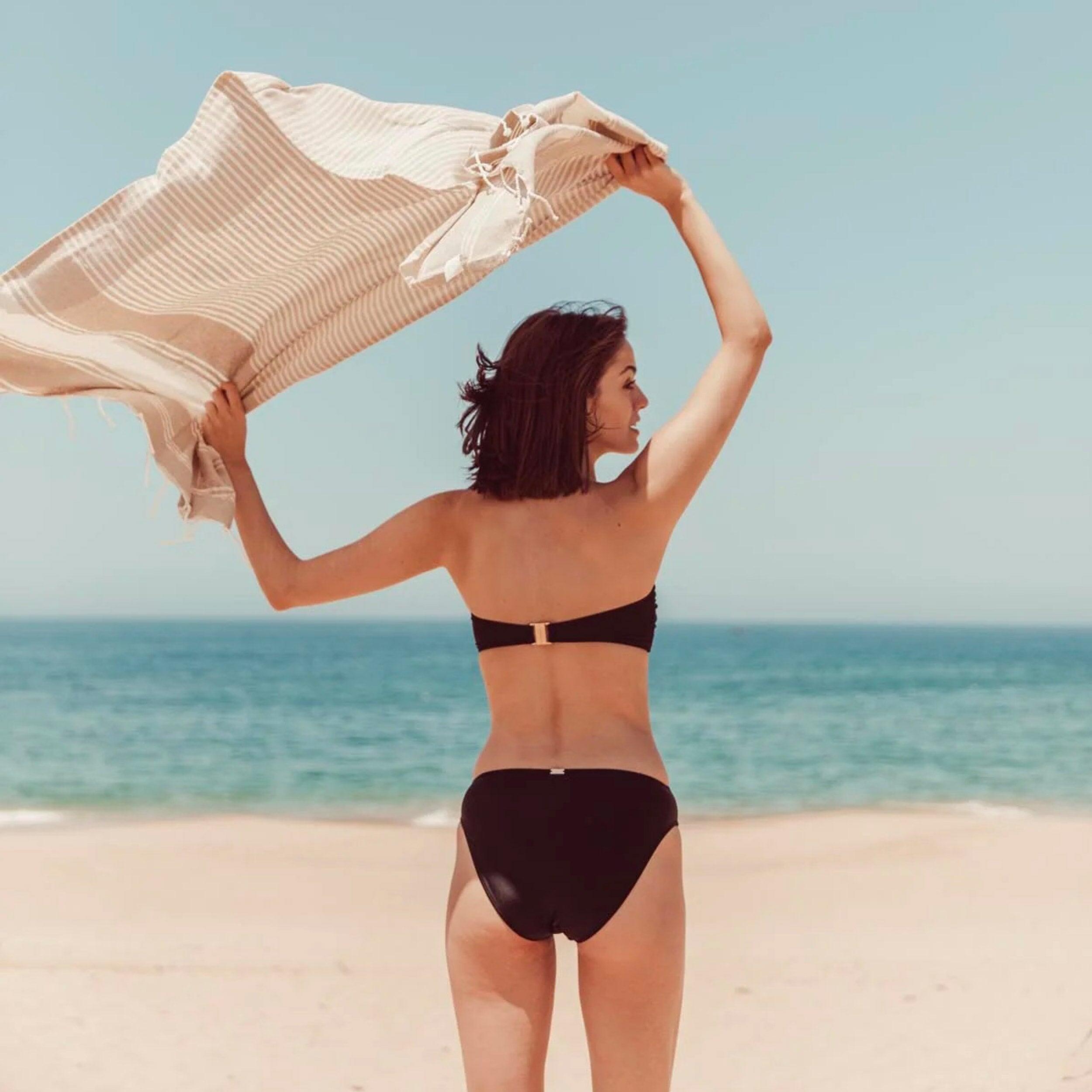 Maillot de bain culotté mi haute sale