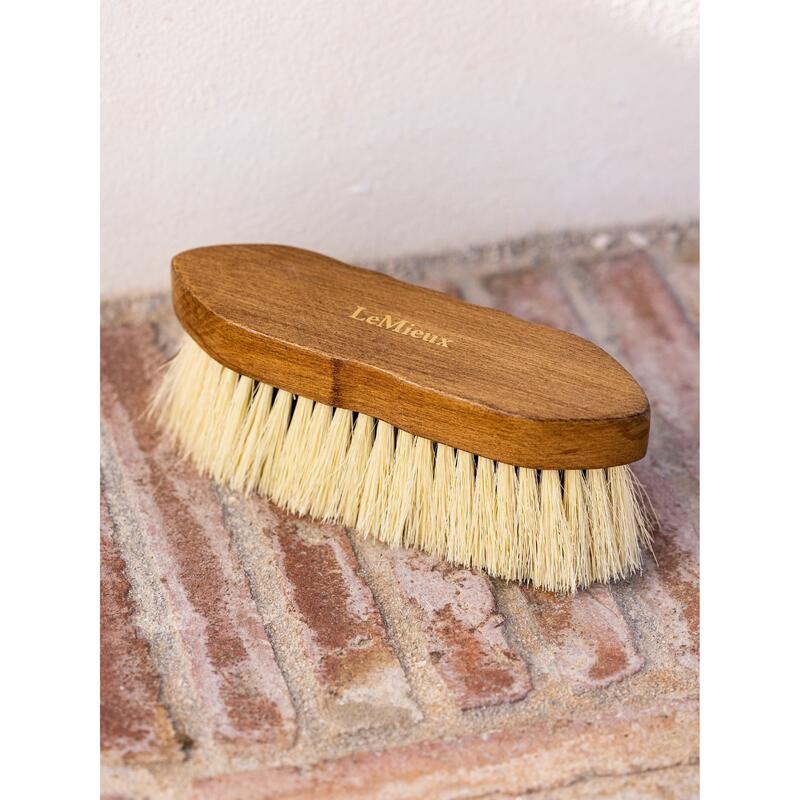 Brosse pour cheval LeMieux Artisan