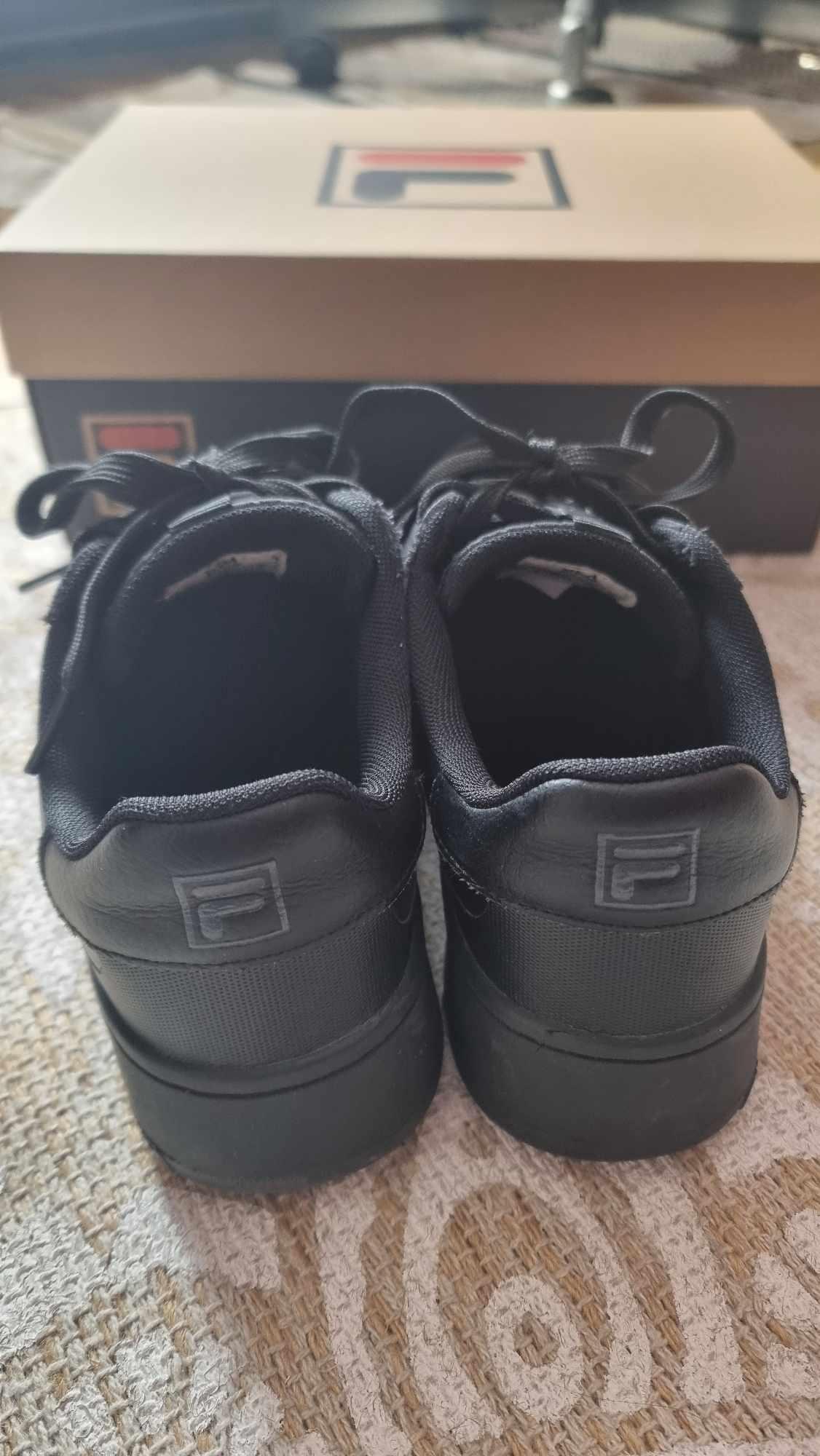 C2C - Baskets basses FILA (noir) 4/5