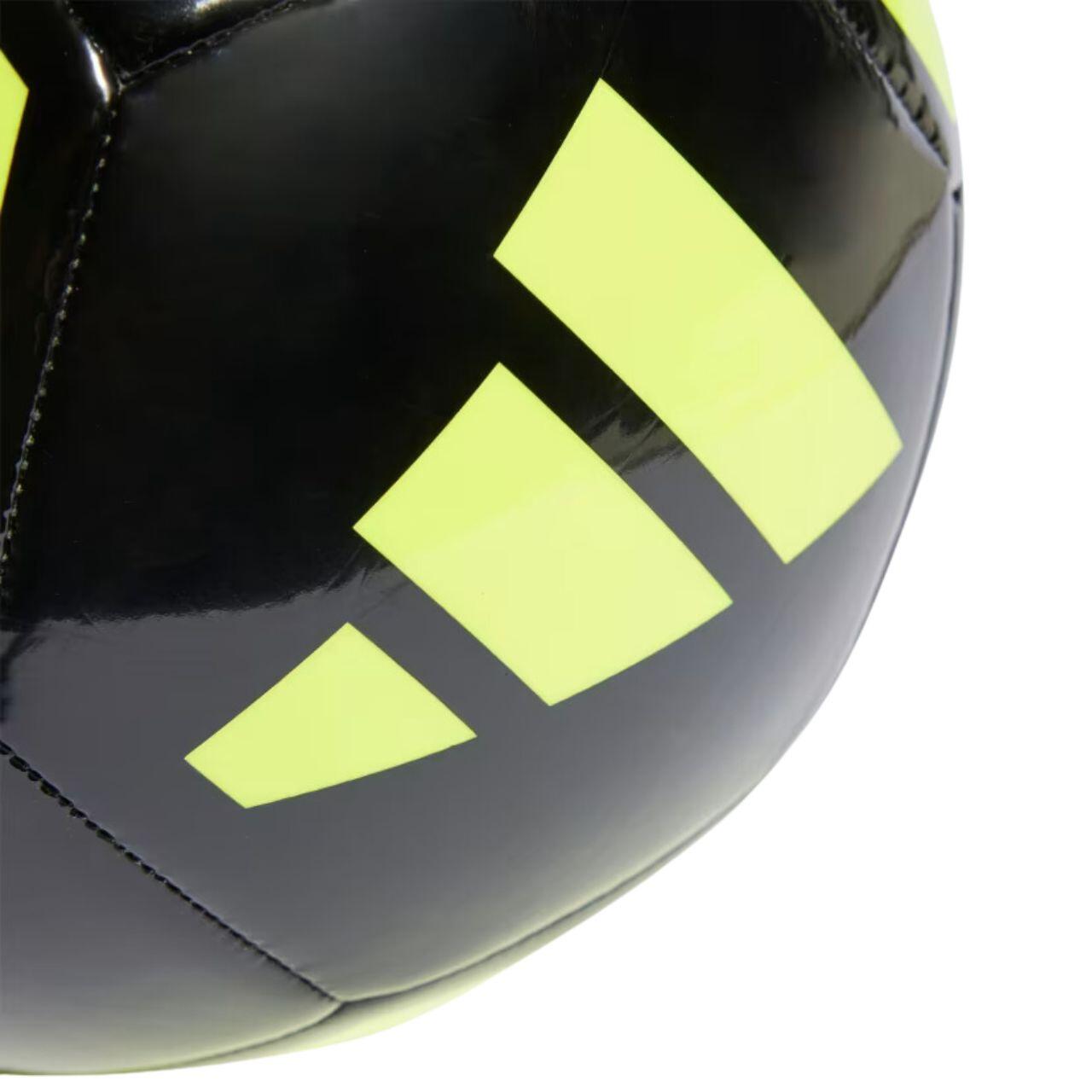 Voetbal Adidas model IP1653 voor unisex 3/4