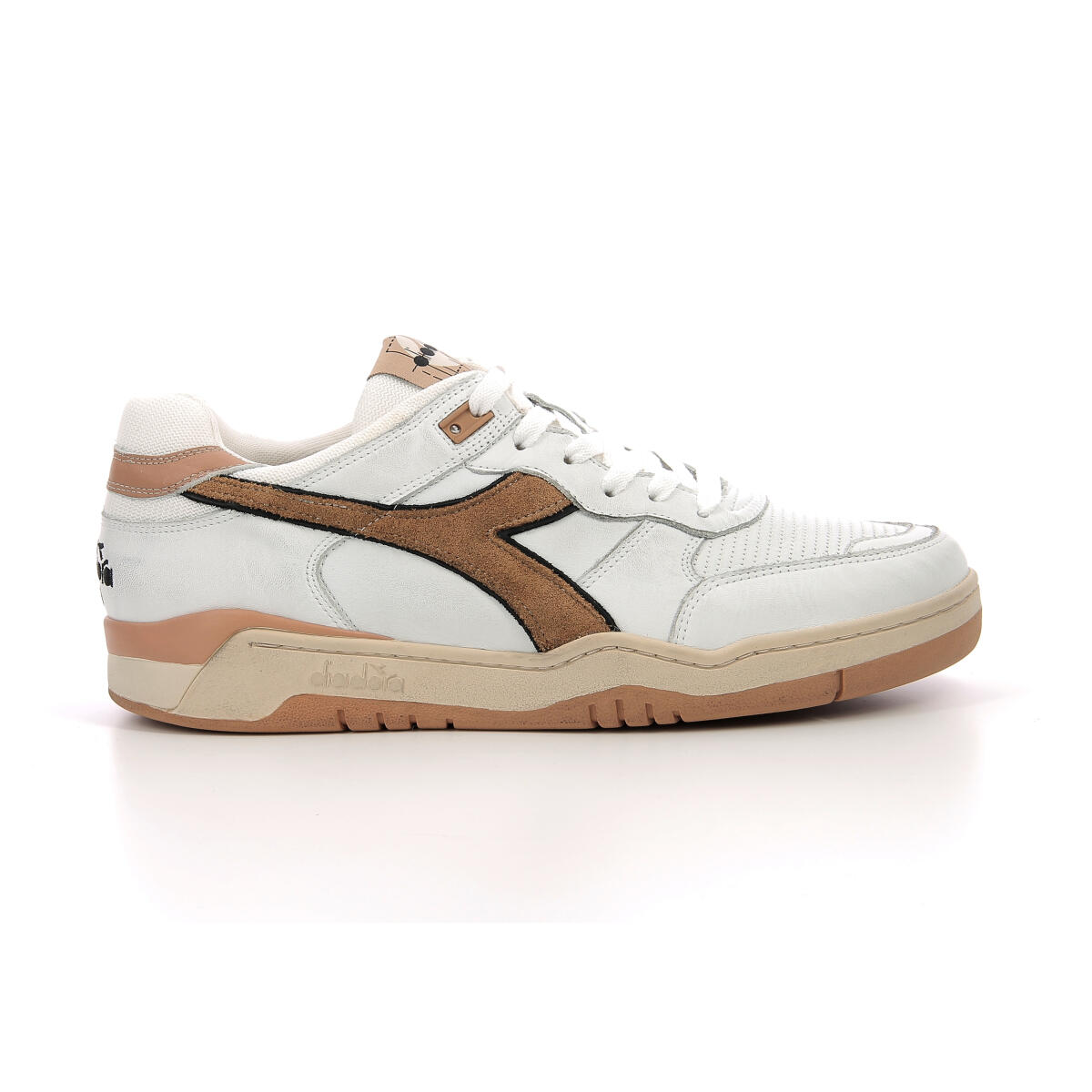 DIADORA picture