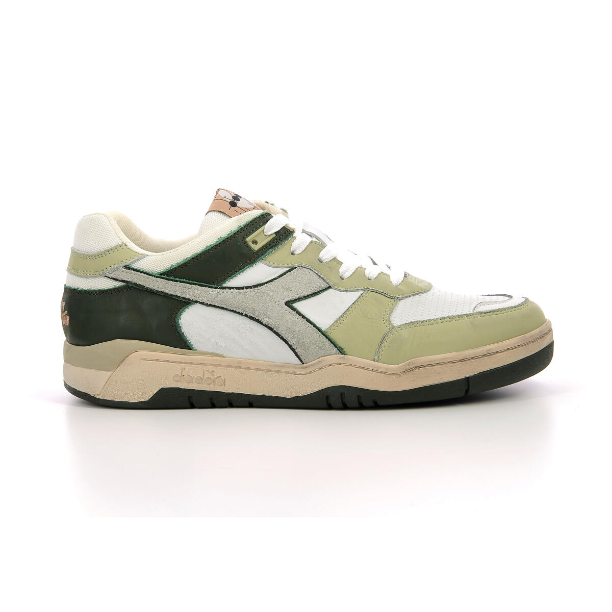 DIADORA picture