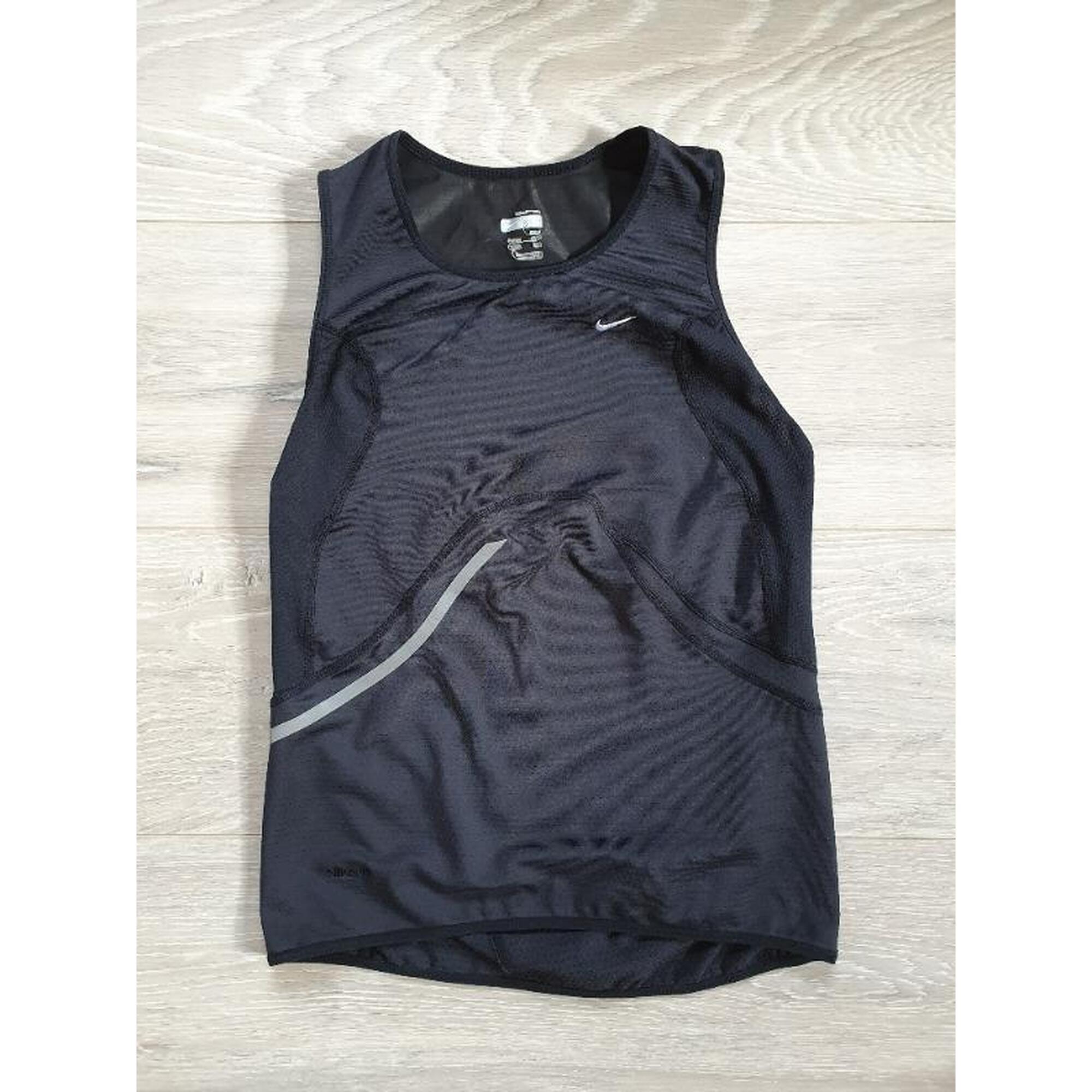 C2C - Chemise de course noire Nike taille XS