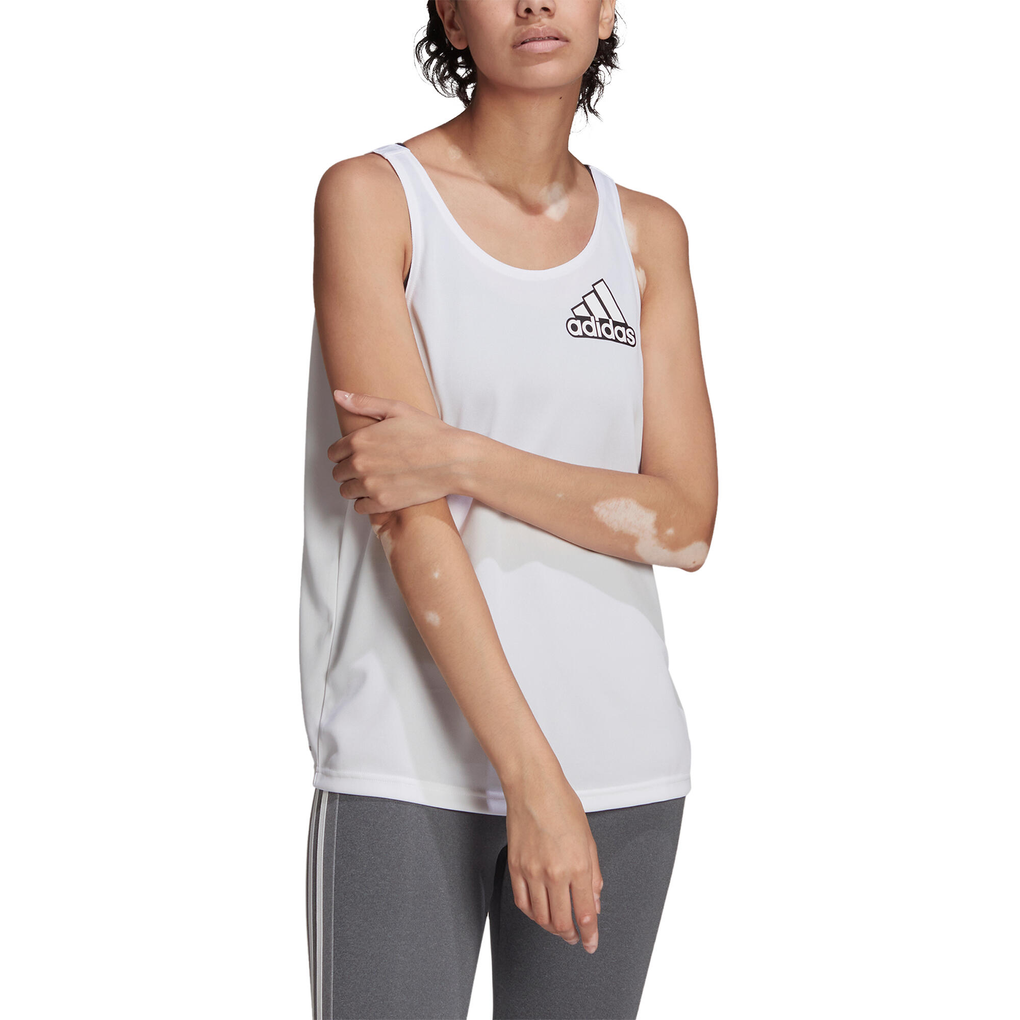 Tampo do tanque feminino adidas designed to move 4/5