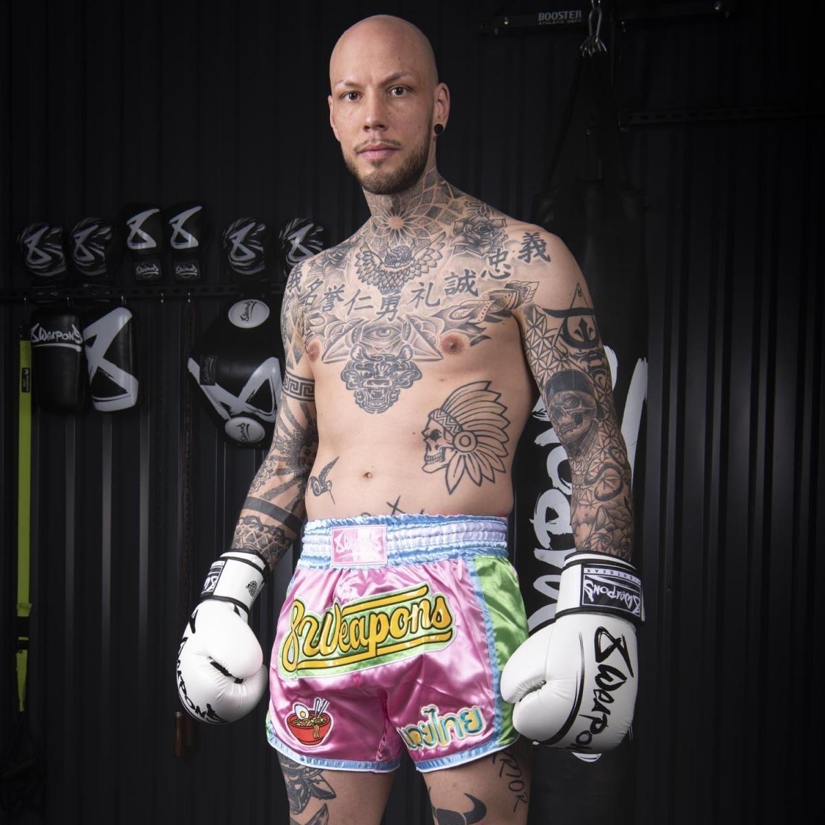 8 WEAPONS Muay Thai Shorts - Yummy Pink 3/7