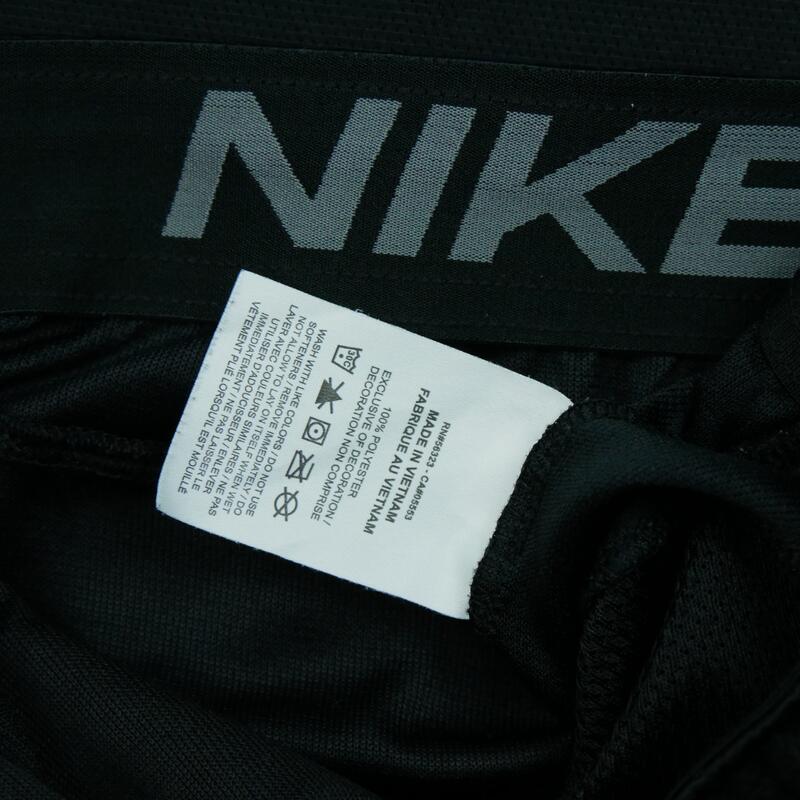 Segunda Vida - Pantalones cortos deportivos Nike - Muy Bueno