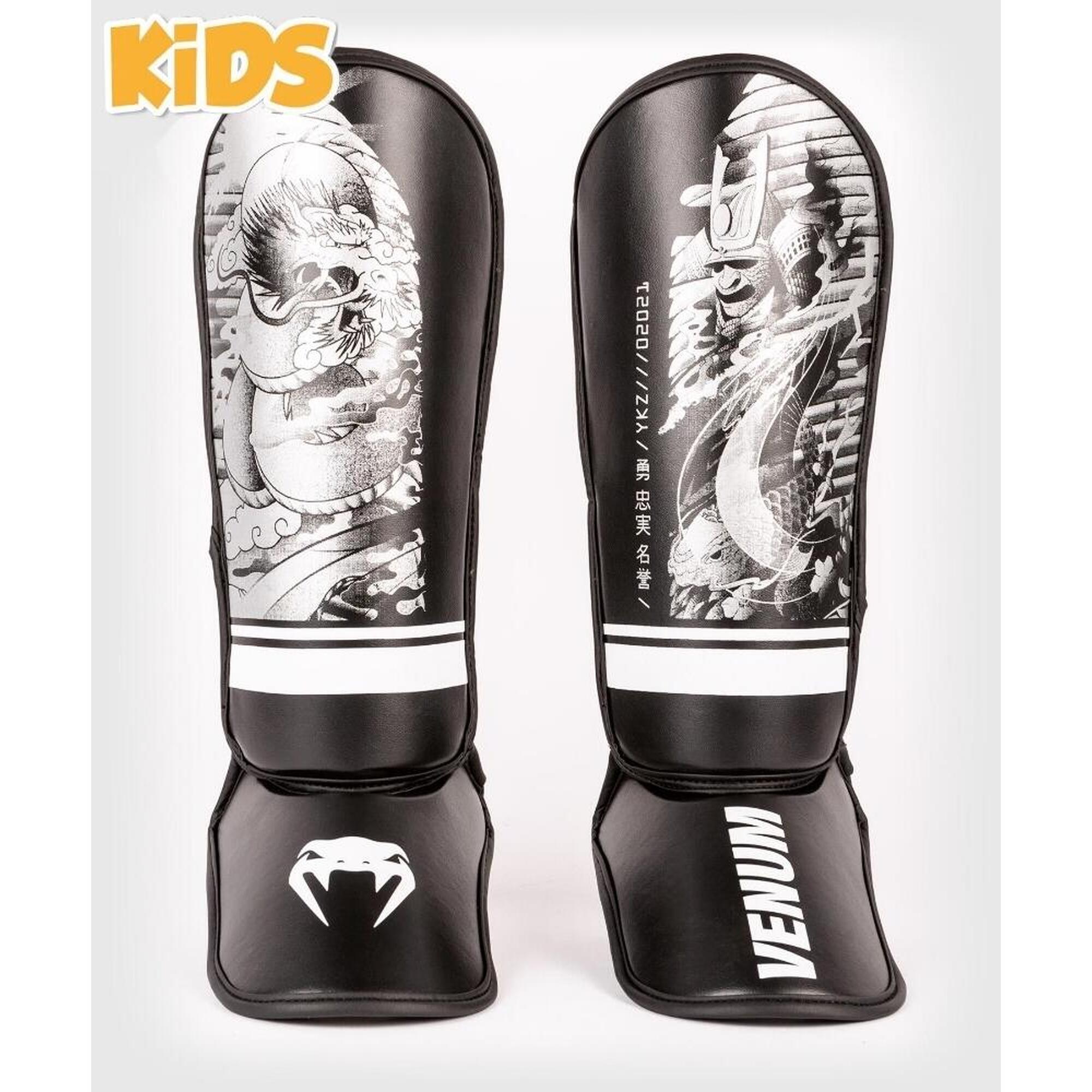 Shin guards Venum YKZ21 - For children