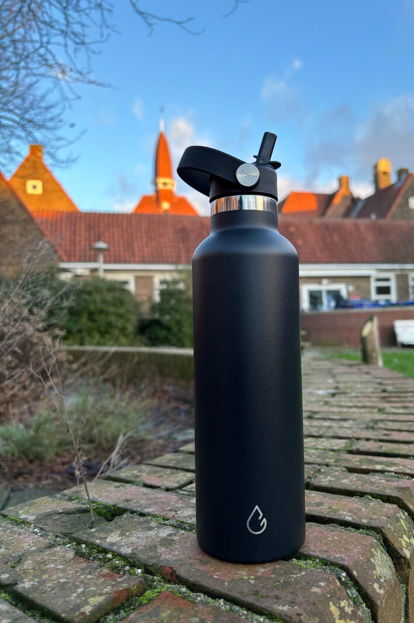 GO waterfles RVS zwart 710 ml - dop met rietje 4/5