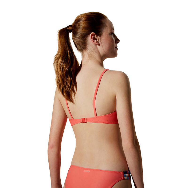 Top bikini juvenil estilo sport coral detalle colores