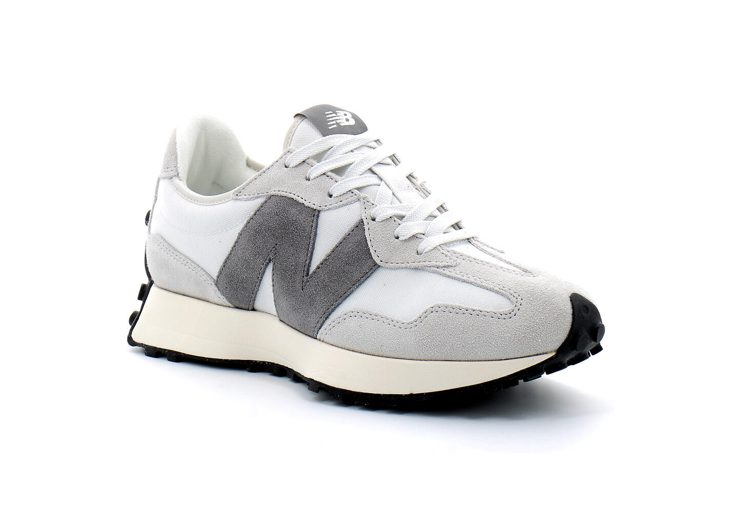 NEW BALANCE picture