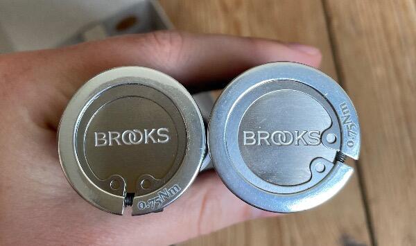 C2C - Brooks slender leather grips 2/5