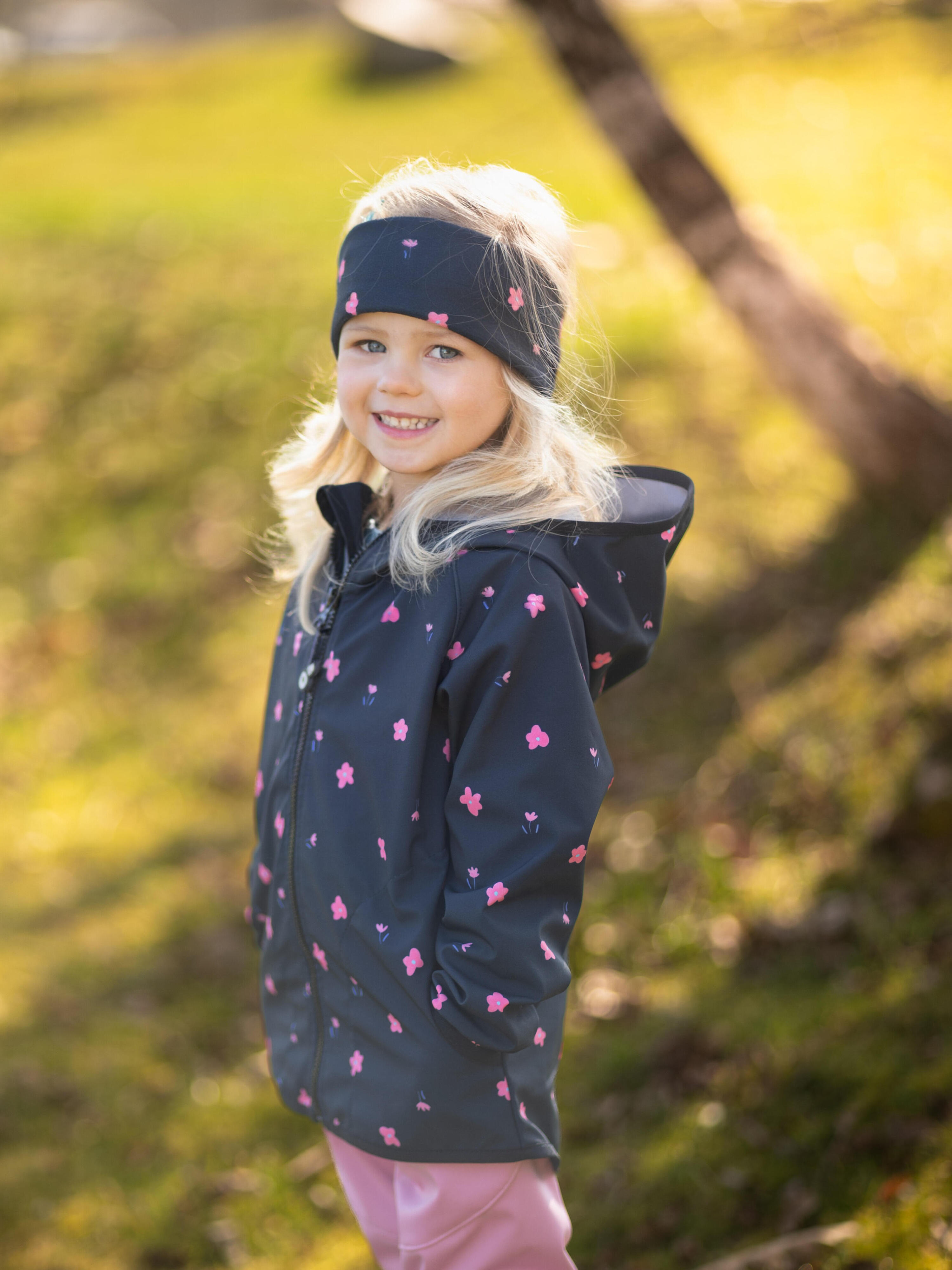 Softshell-Jacke mit Fleece für Kinder Basic, Schwarz, Blumen 6/7
