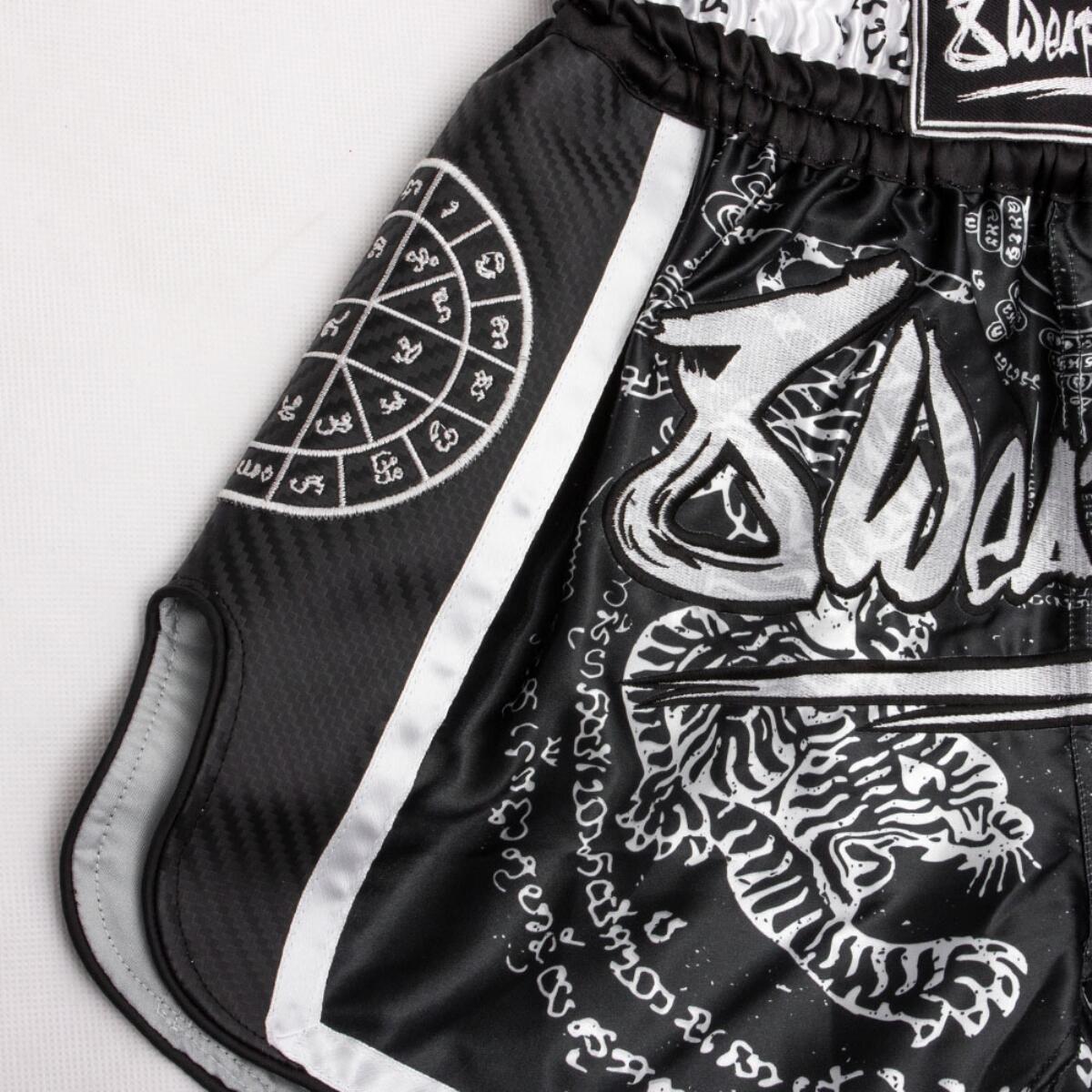 8 Weapons Muay Thai Shorts Carbon - Sak Yant Tigers 3/7