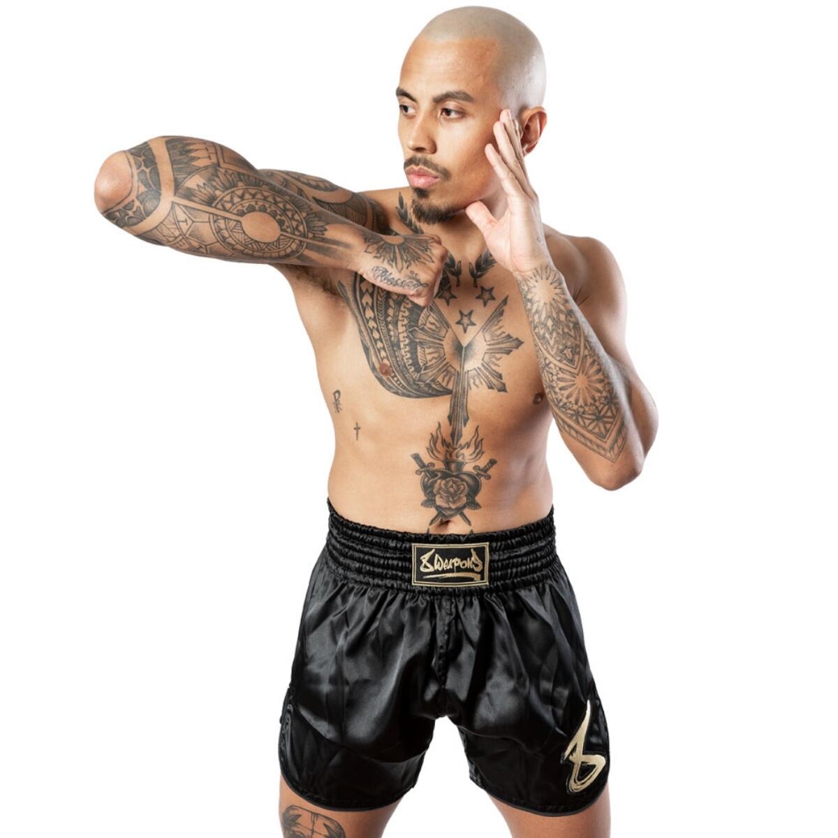Shorts de Muay Thaï 8Weapons Strike – Noir/Or – XL 6/7