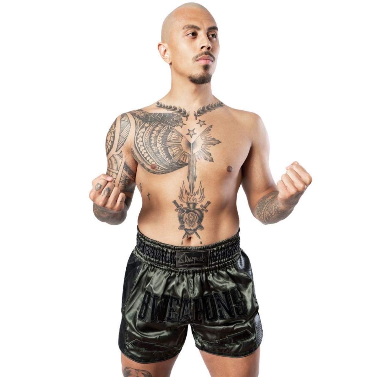 8 Weapons Muay Thai Shorts Carbon - Underworld 5/7