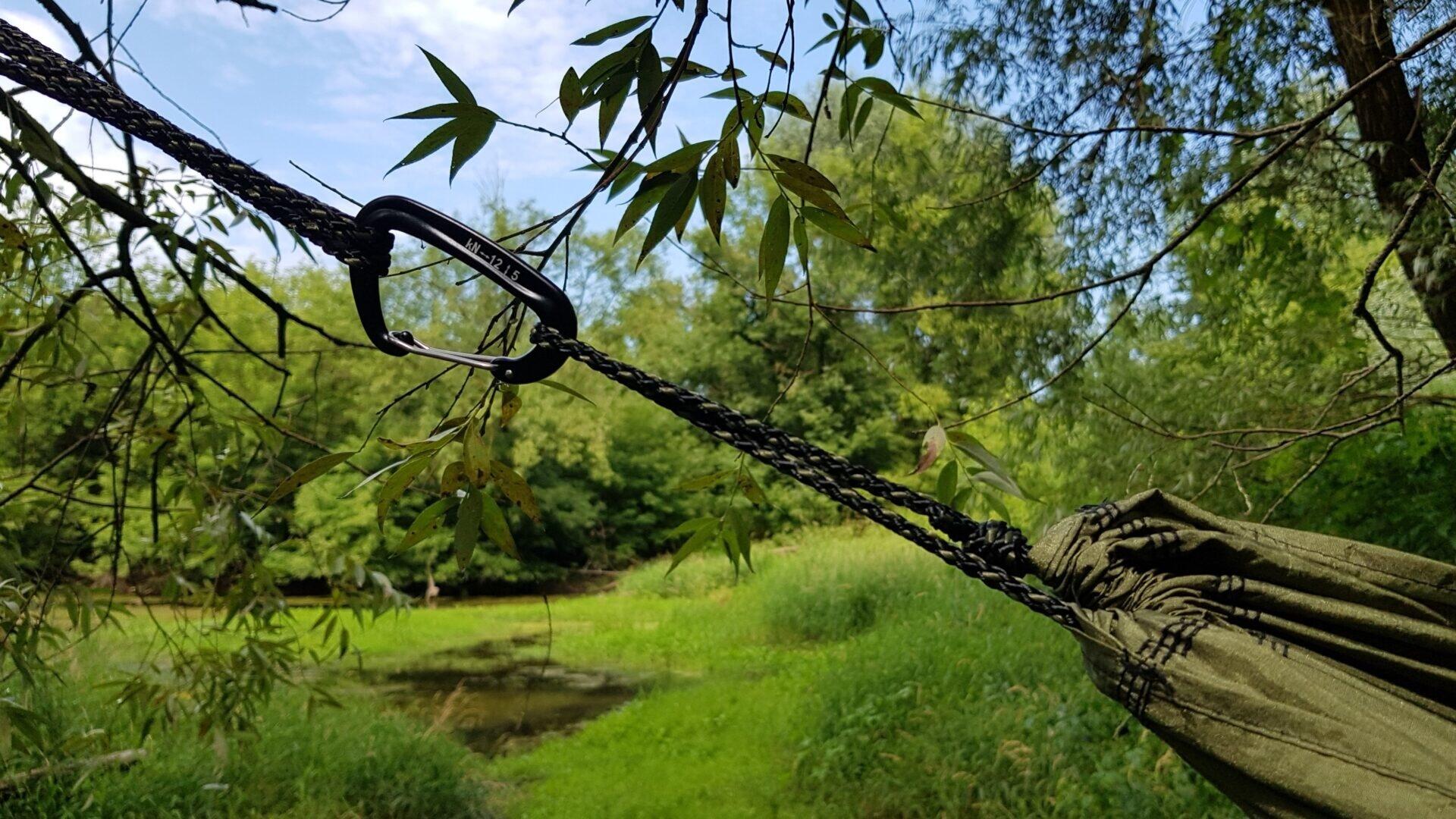 Bushmen Hammock Green with carabiners 3/6