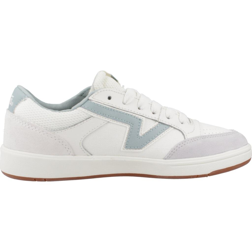 Baskets Vans Modèle Lowland Couleur Blanc 4/5