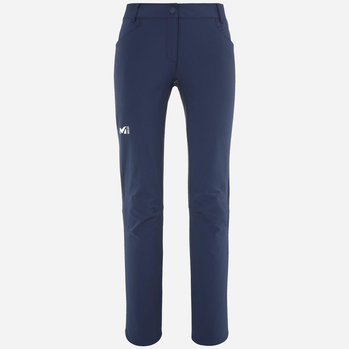 bleu marine.