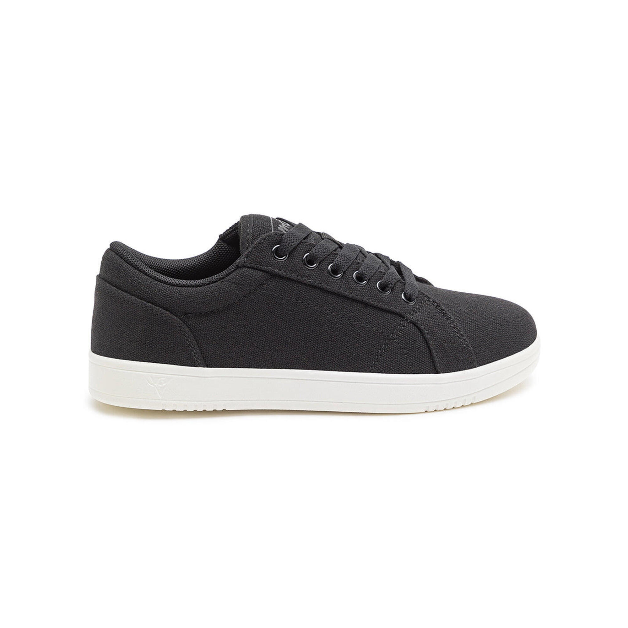 Smove dance sneakers in black with white sole