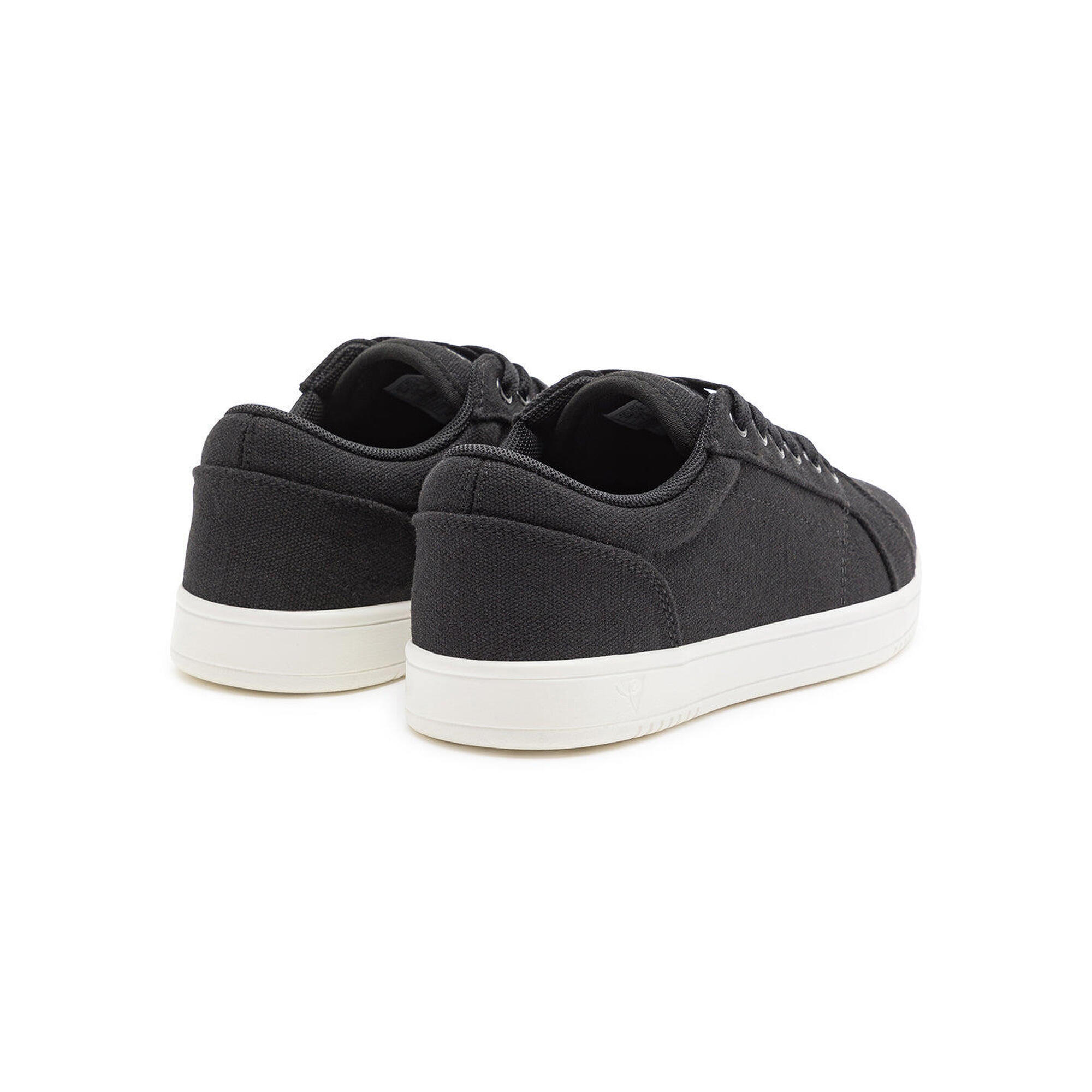 Smove dance sneakers in black with white sole