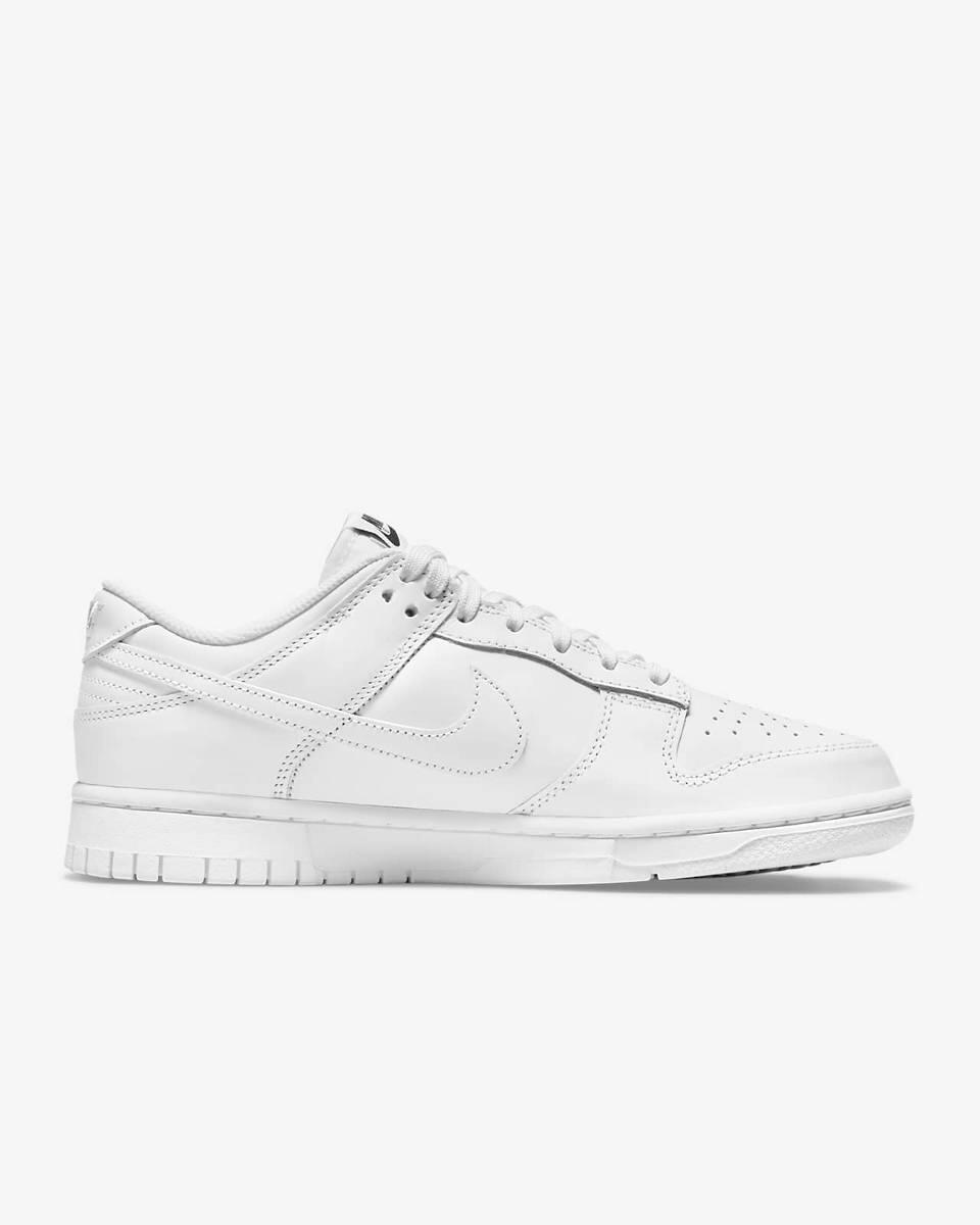 Dunk Low Triple White (2021) 1/7