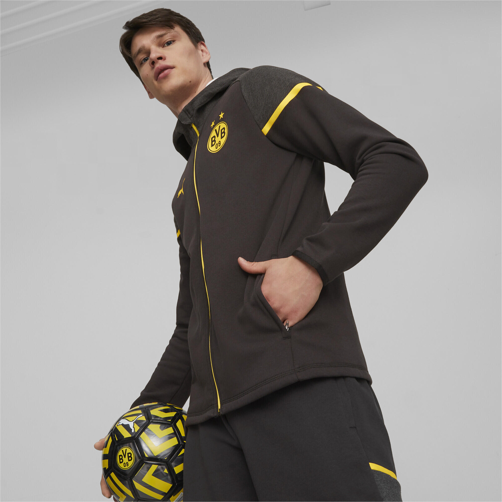 Chaqueta de fútbol Borussia Dortmund Casuals con capucha PUMA Black Cyber Yellow 2/6