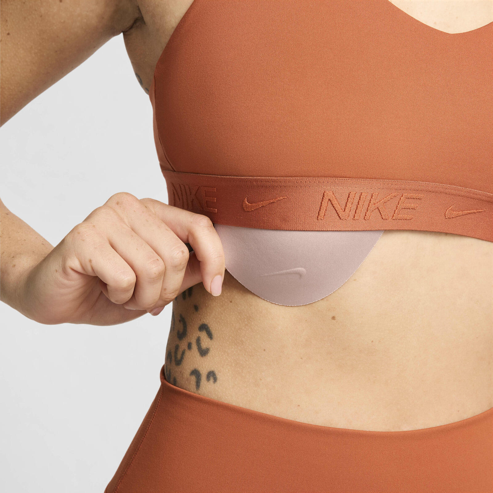 Reggiseno Nike Indy Light-Support, Arancia, Donne 3/5