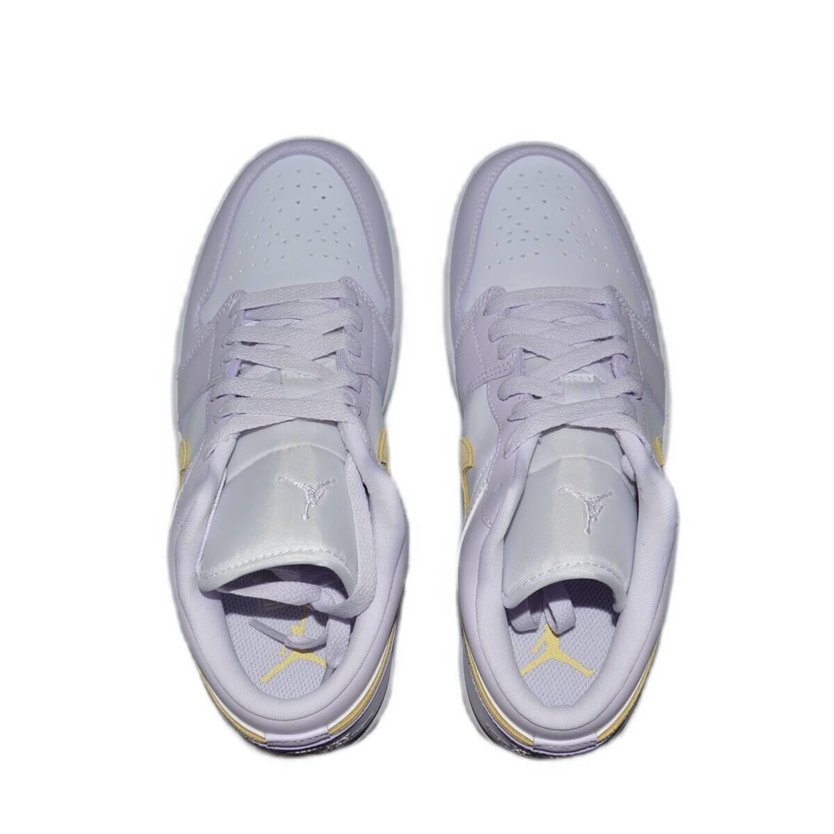 Air Jordan 1 Low Barely Grape 5/7