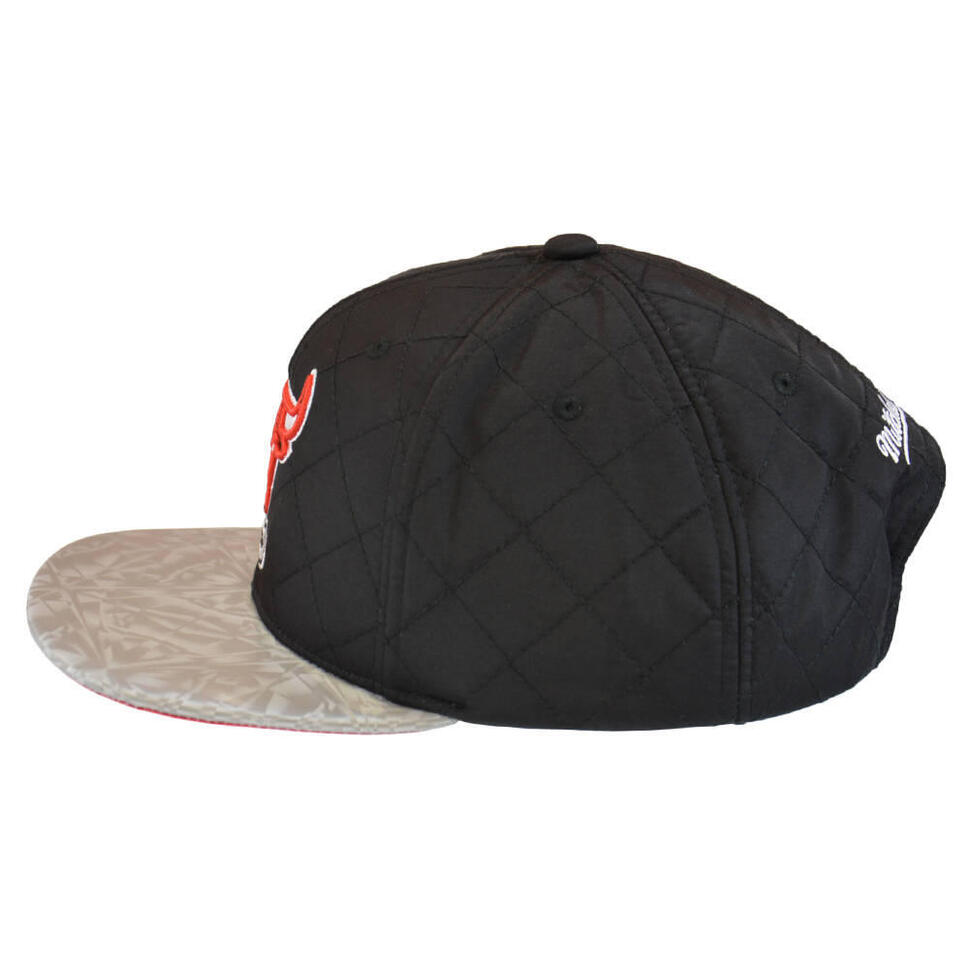 Czapka z daszkiem Mitchell & Ness NBA Diamond Base HWC Chicago -CBUYYPPPBLCK