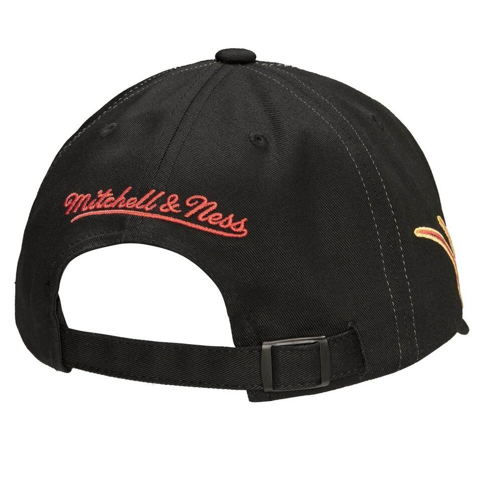 Czapka z daszkiem Mitchell & Ness NBA Chicago Bulls Flamez - 6LUXMM20018