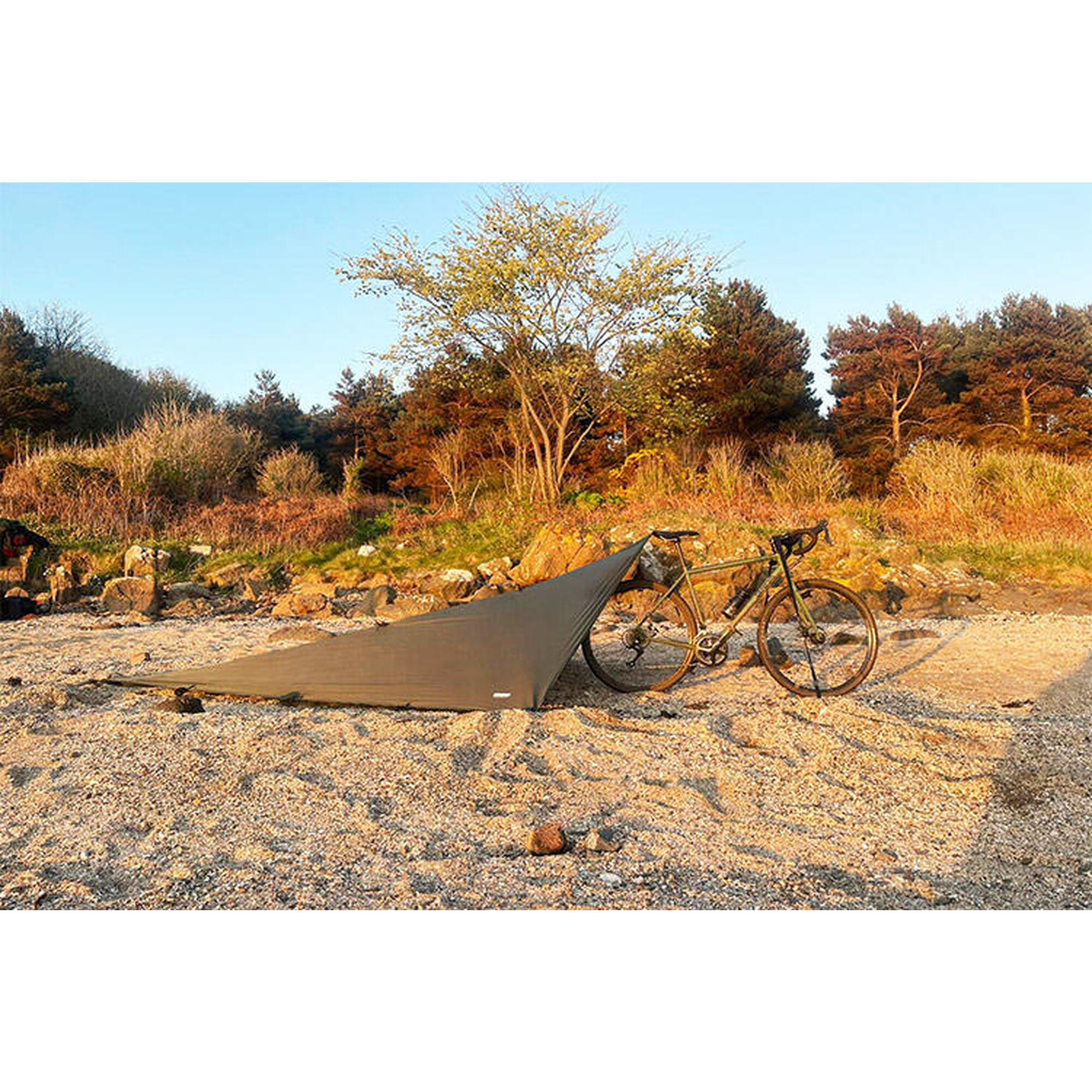 Tenda 3.7m x 2.3m DD Hammocks SuperLight pentru ture cu biciclet